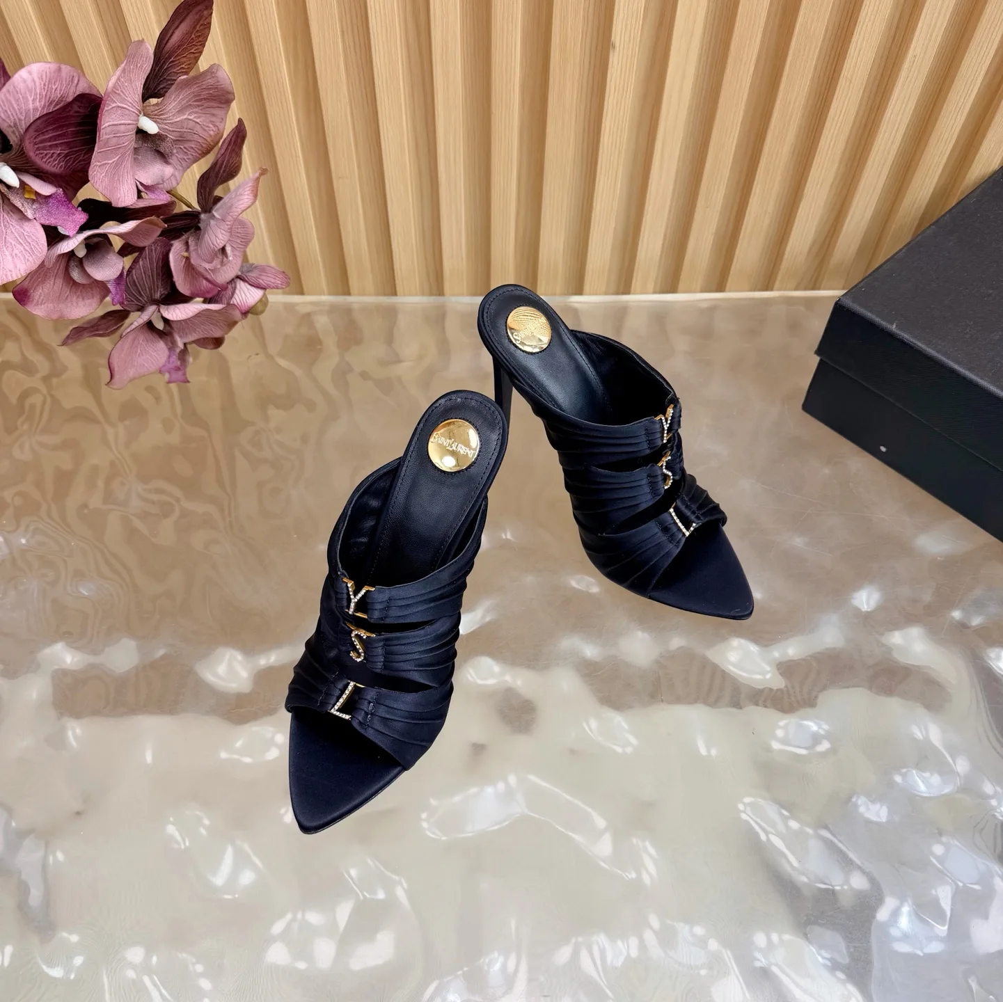 Босоножки Женские Saint Laurent 11660378