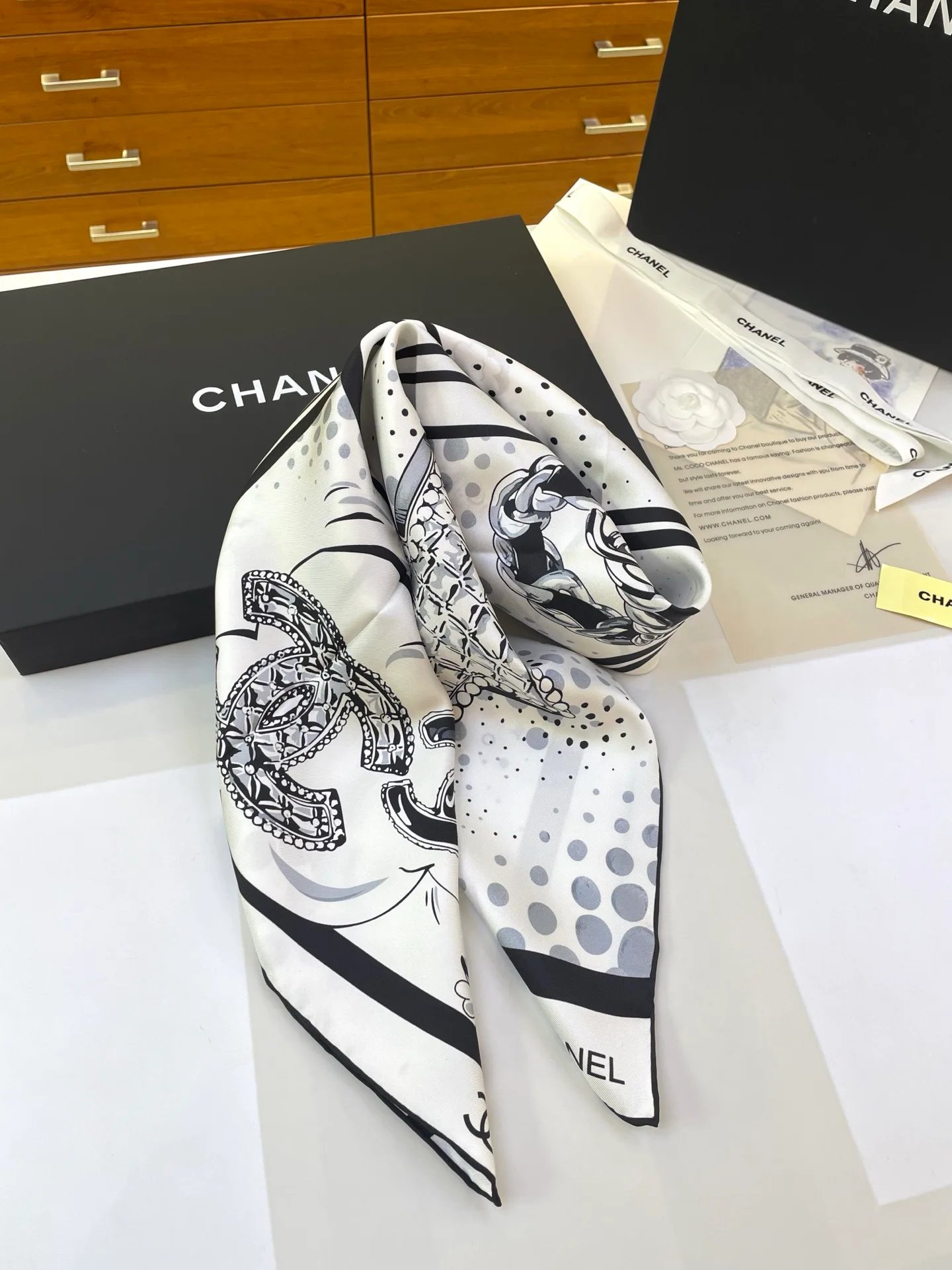 Шарфы Chanel 11216343