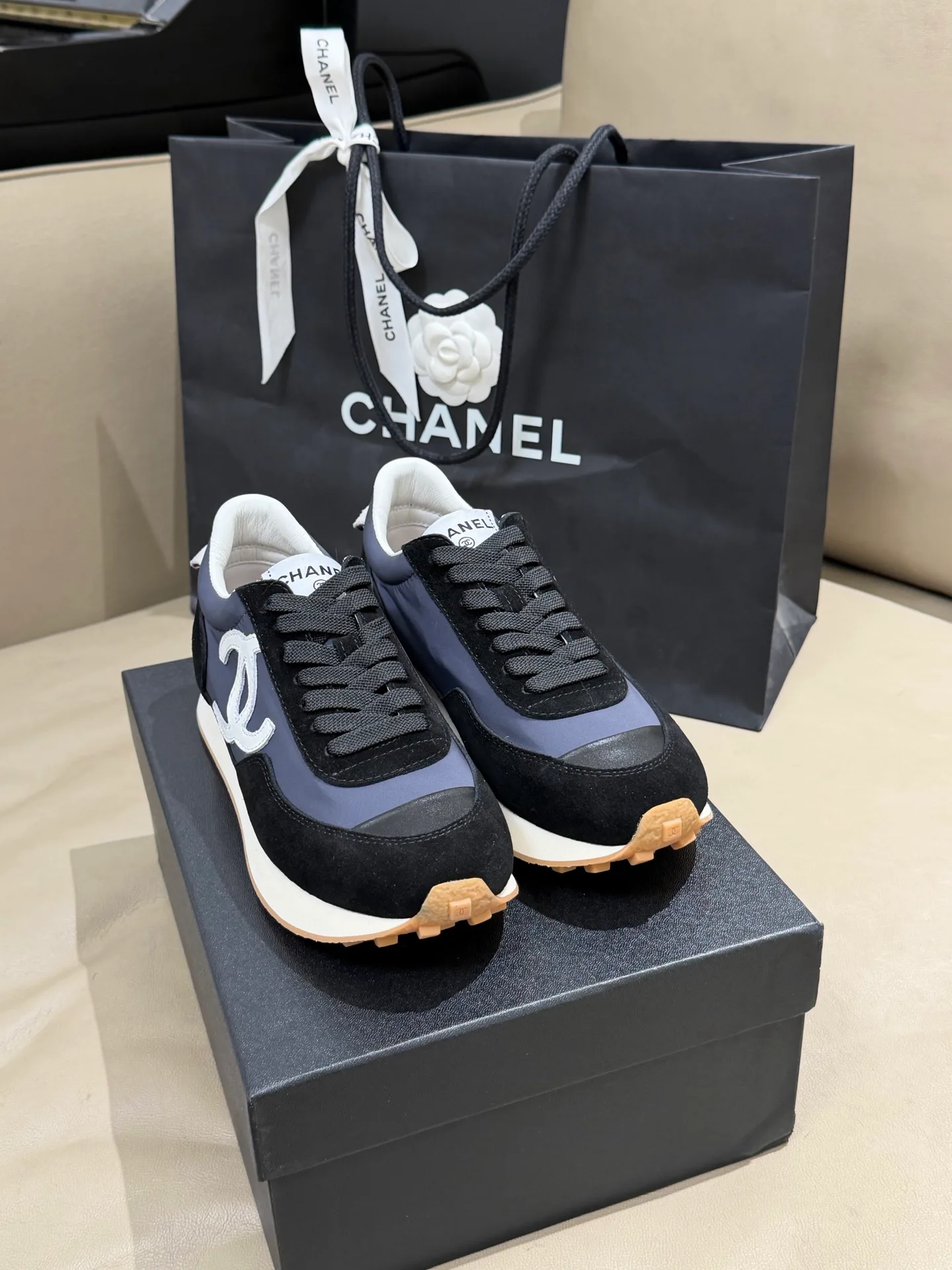 Кроссовки Женские Chanel 11388905