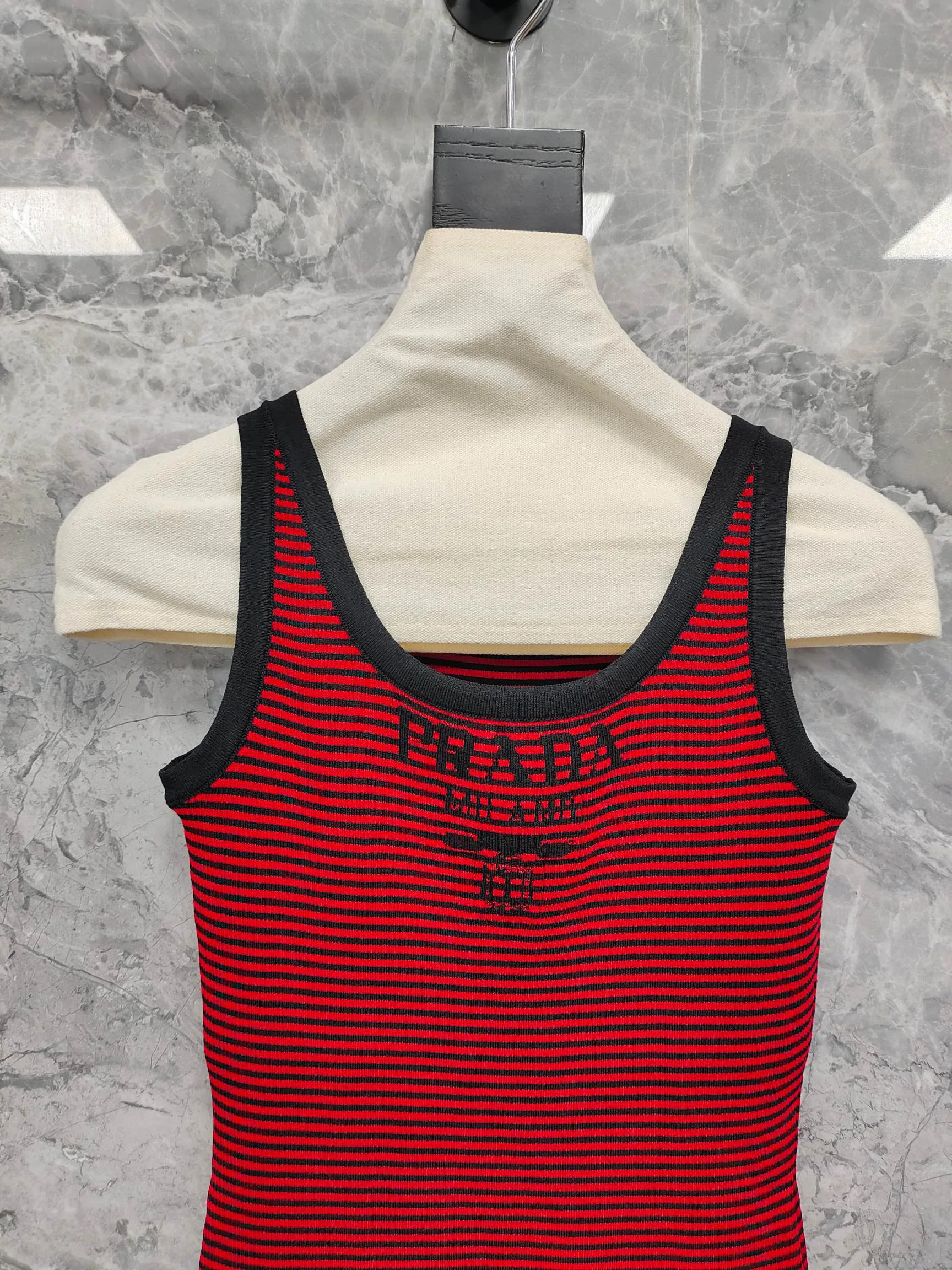 Платья Женские Prada 10678506