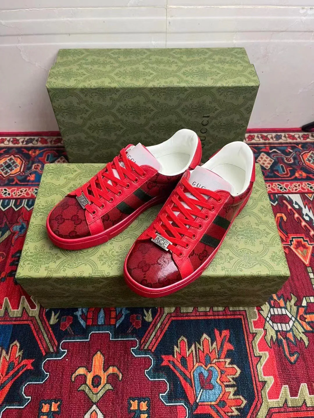 Кроссовки Женские Gucci 19081344