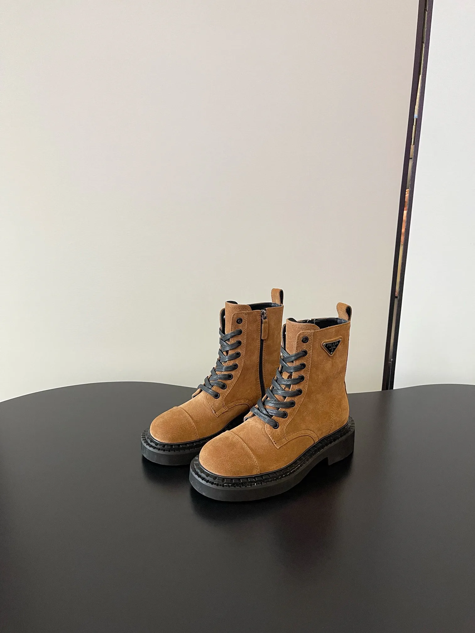 Ботинки Женские Prada 18333879