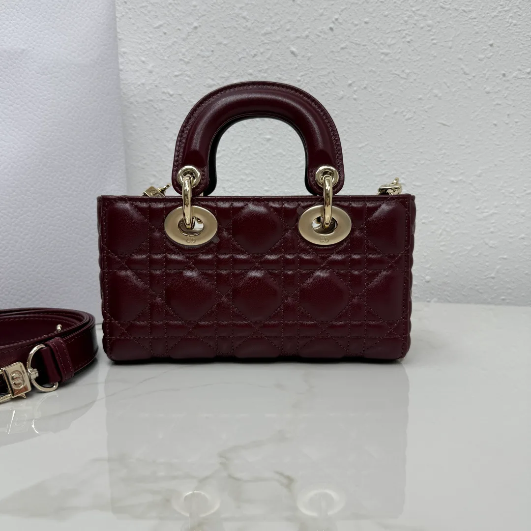 Классические Сумки Женские Christian Dior 17601428