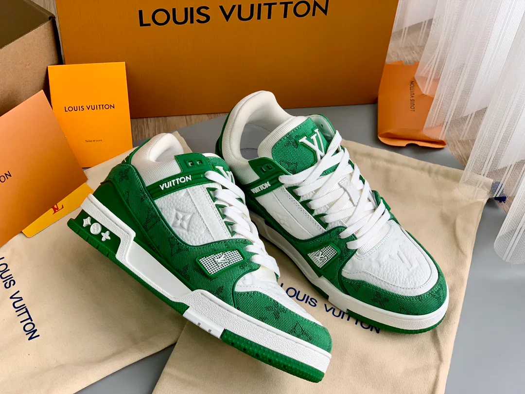 Кроссовки Женские Louis Vuitton 18014127