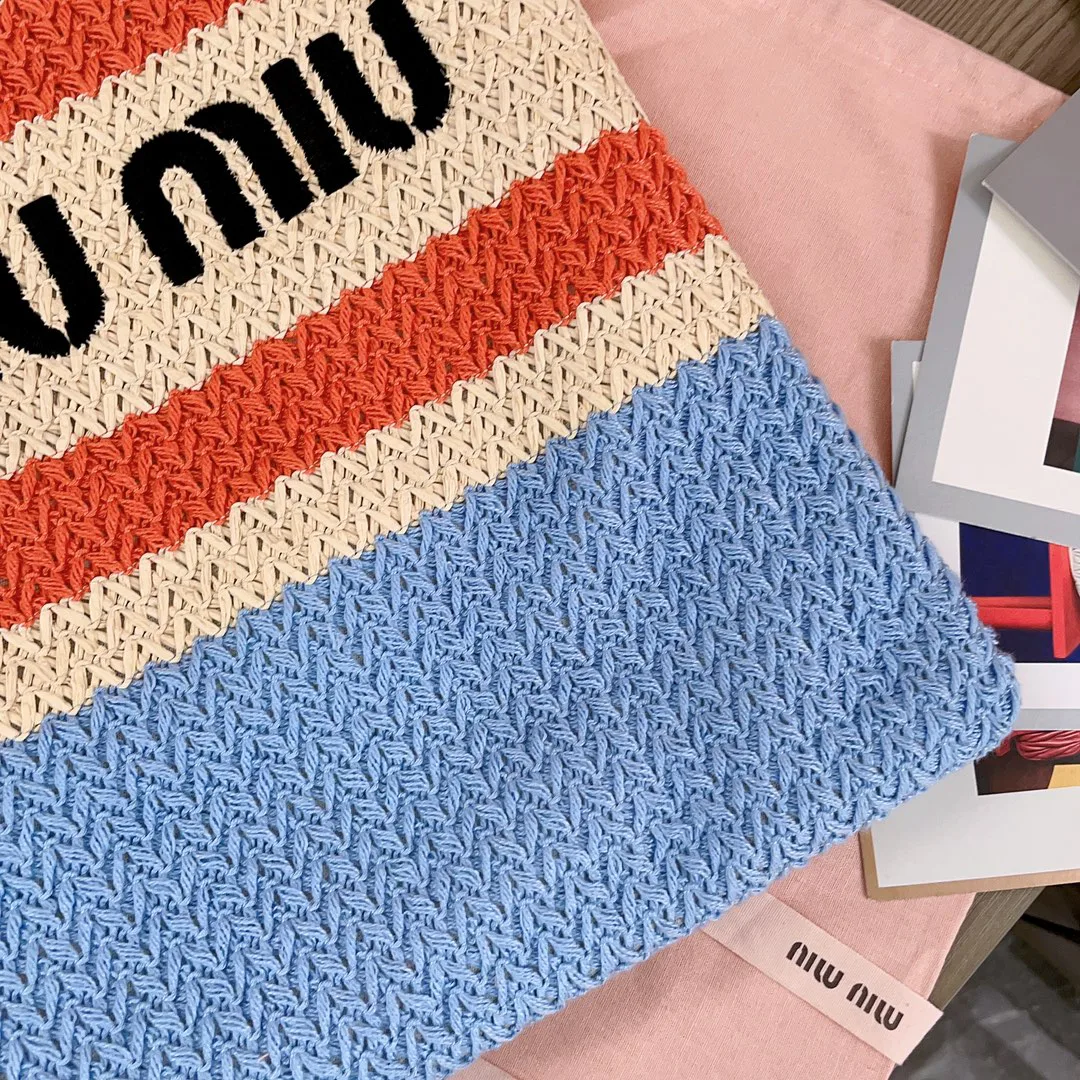 Классические Сумки Женские Miu Miu 445111