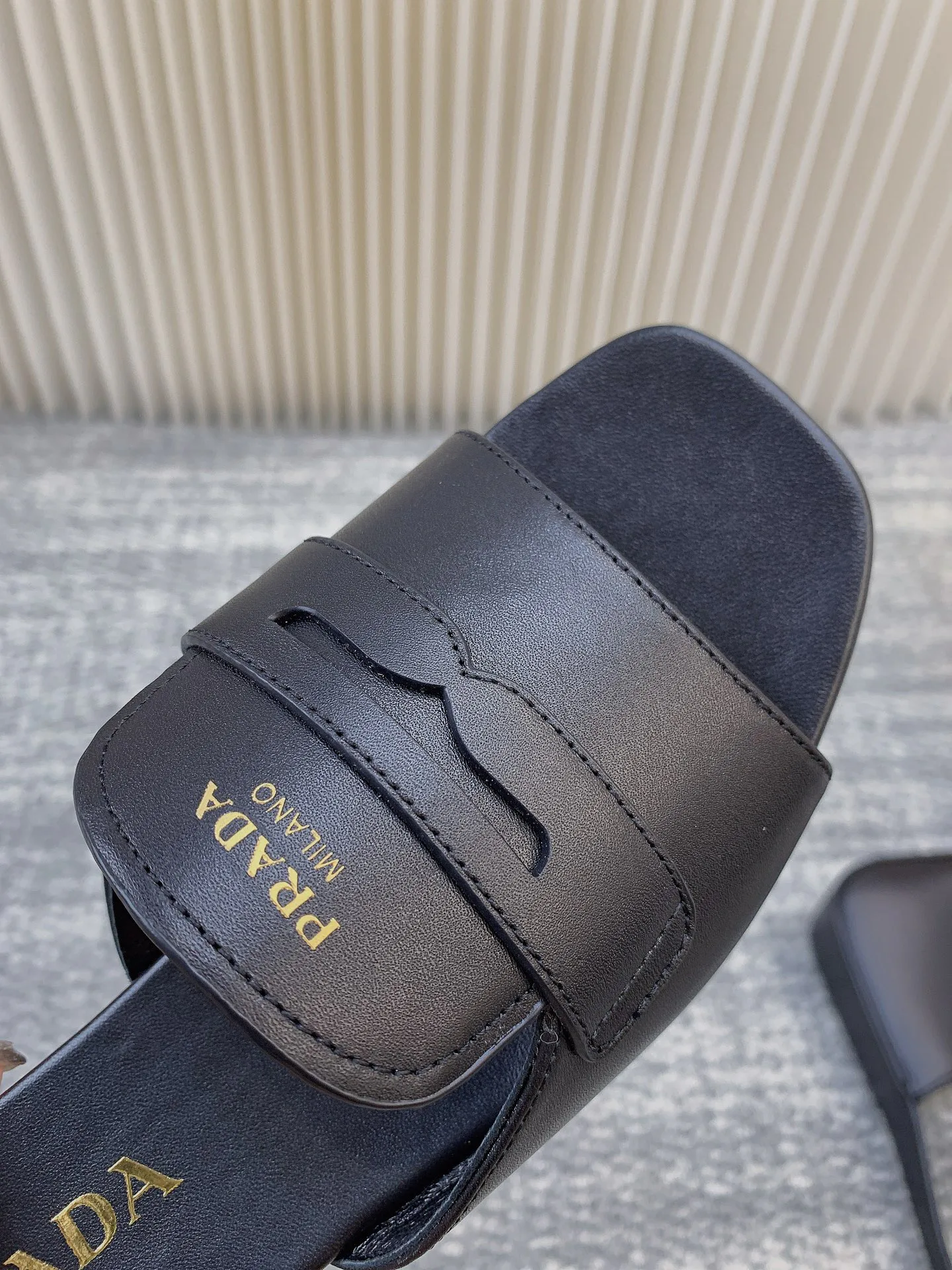 Босоножки Женские Prada 13229108