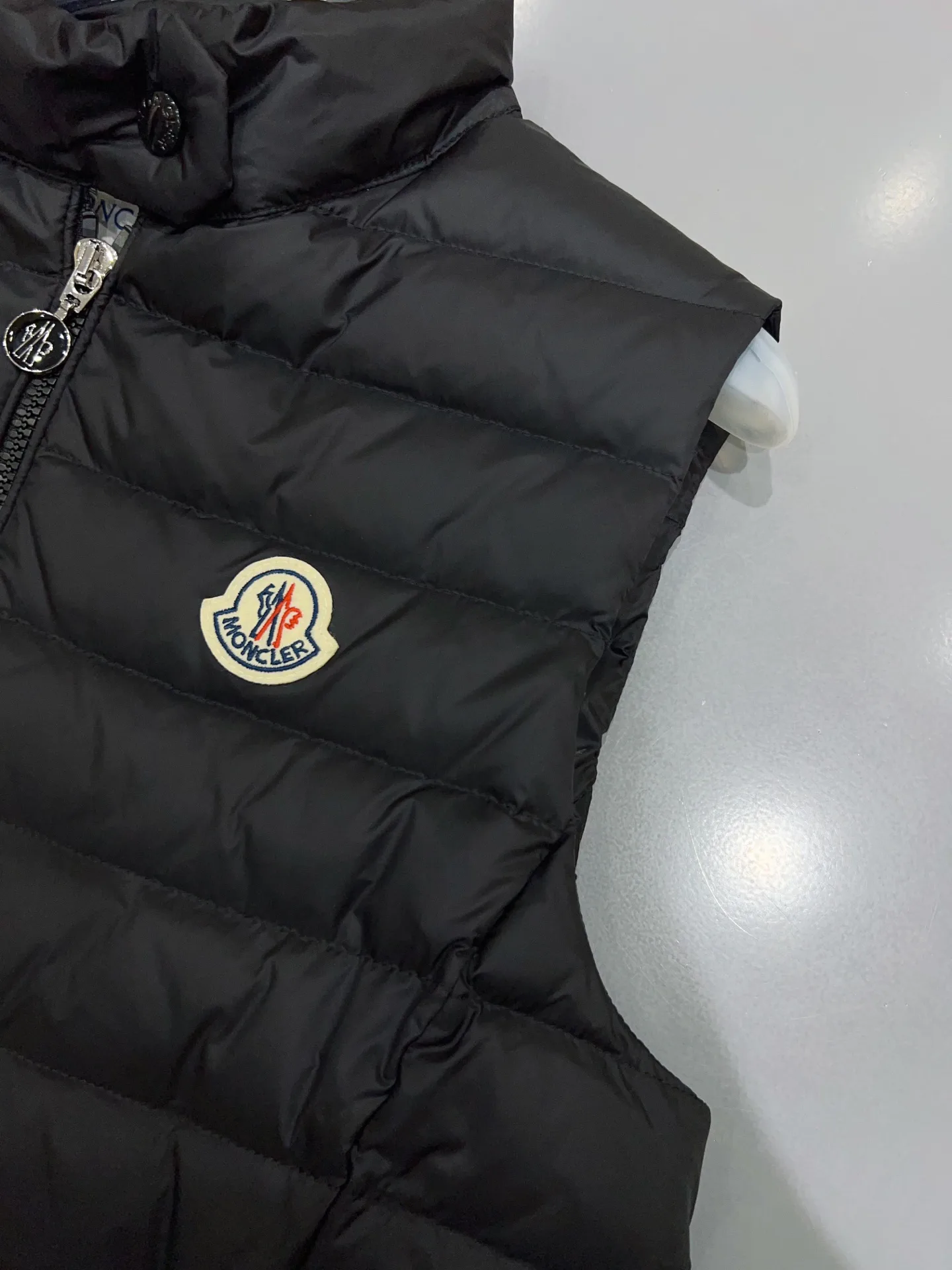 Жилеты Женские Moncler 18368441