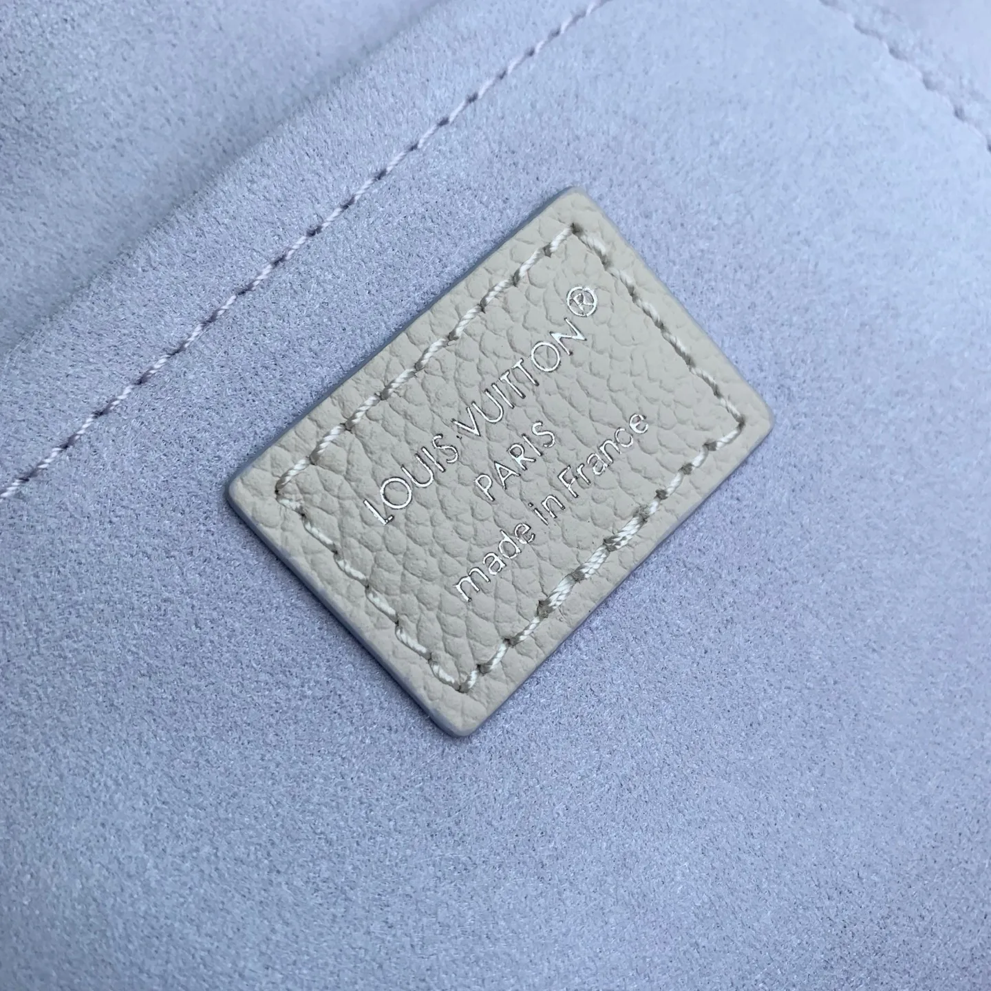 Классические Сумки Женские Louis Vuitton 18147479