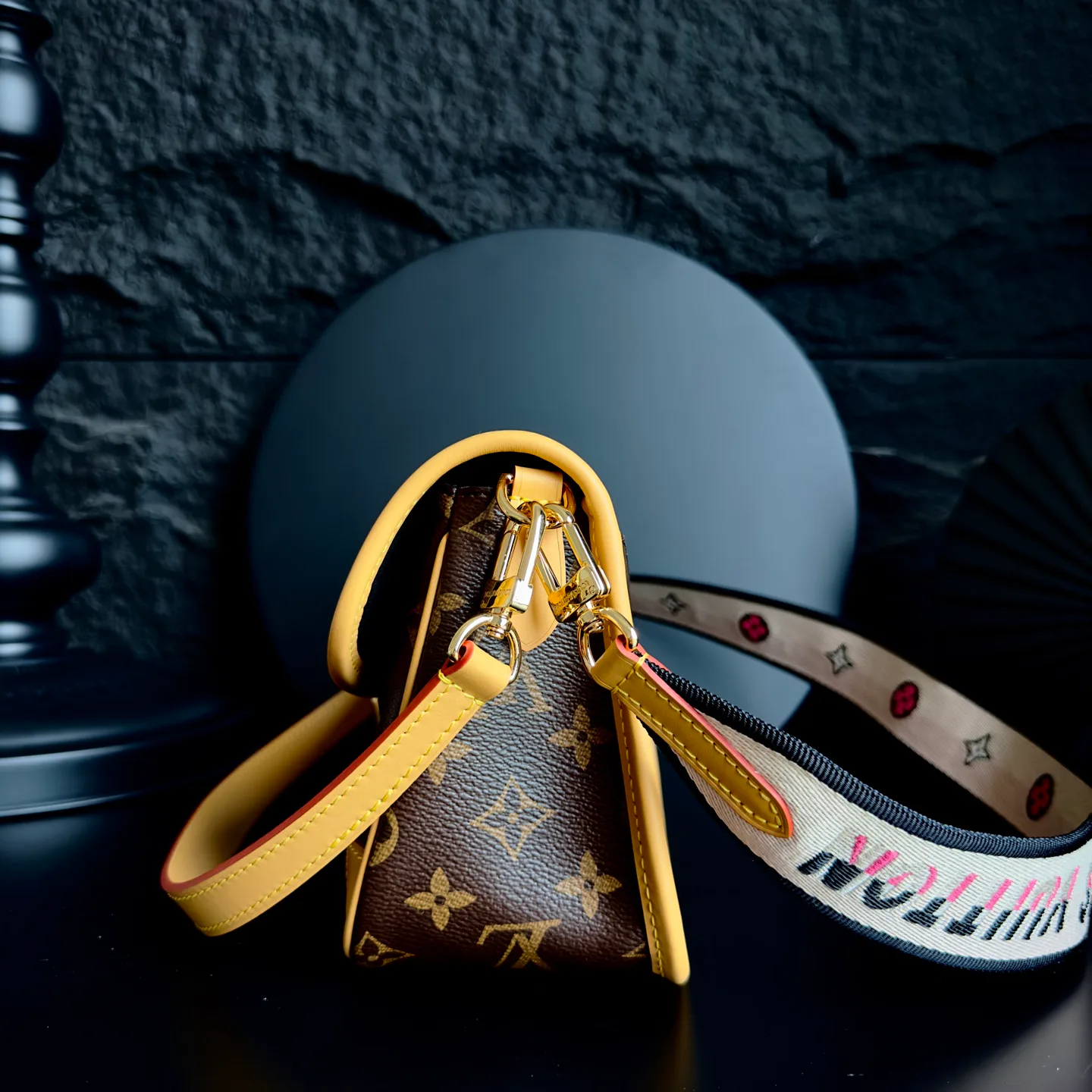 Классические Сумки Женские Louis Vuitton 11508439
