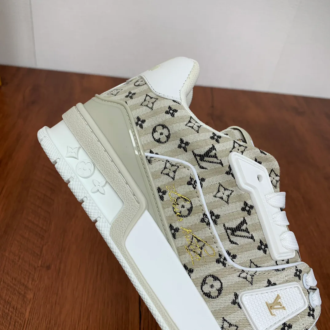 Кроссовки Женские Louis Vuitton 9814263