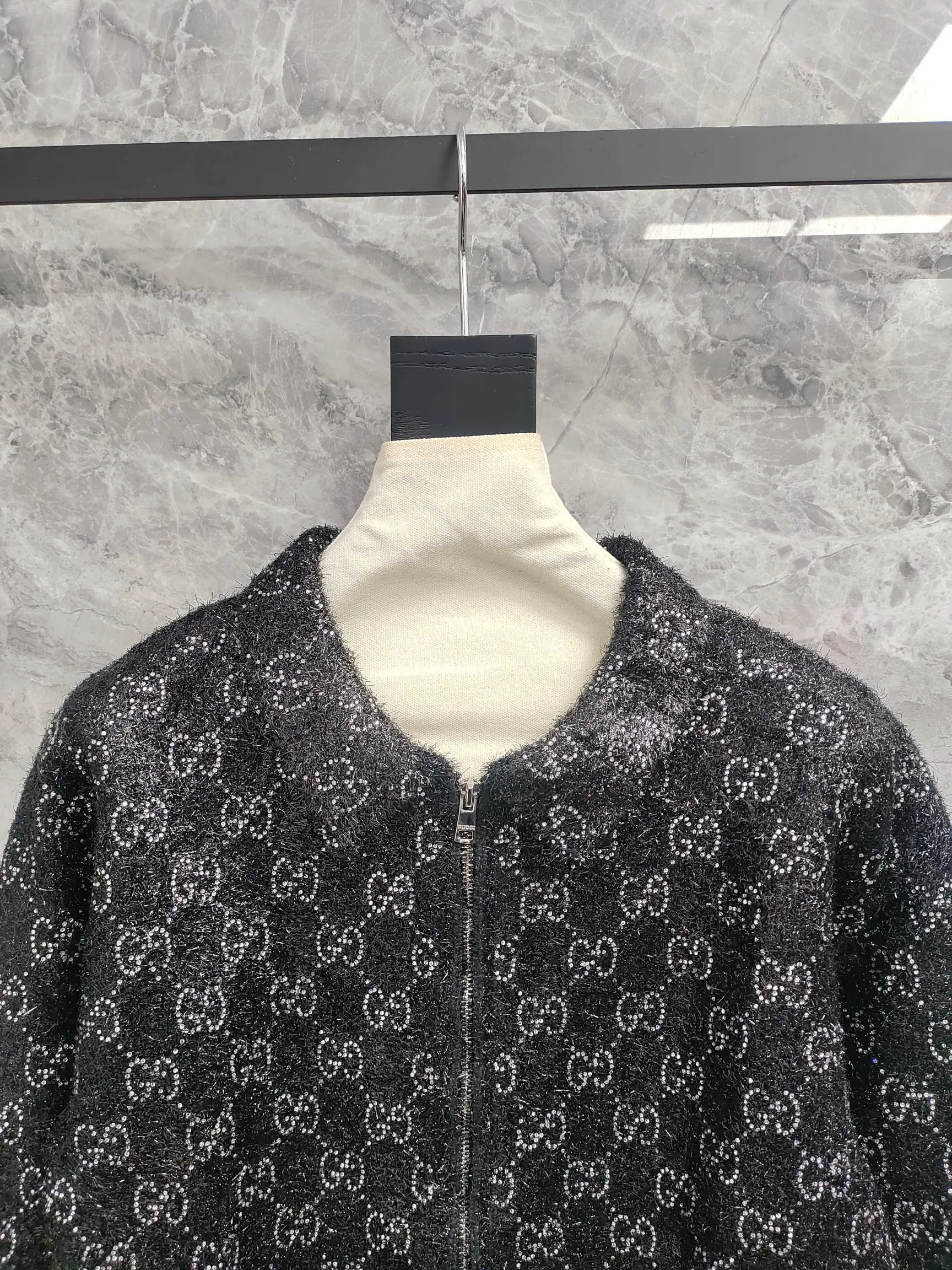 Куртки И Пуховики Женские Gucci 1617051