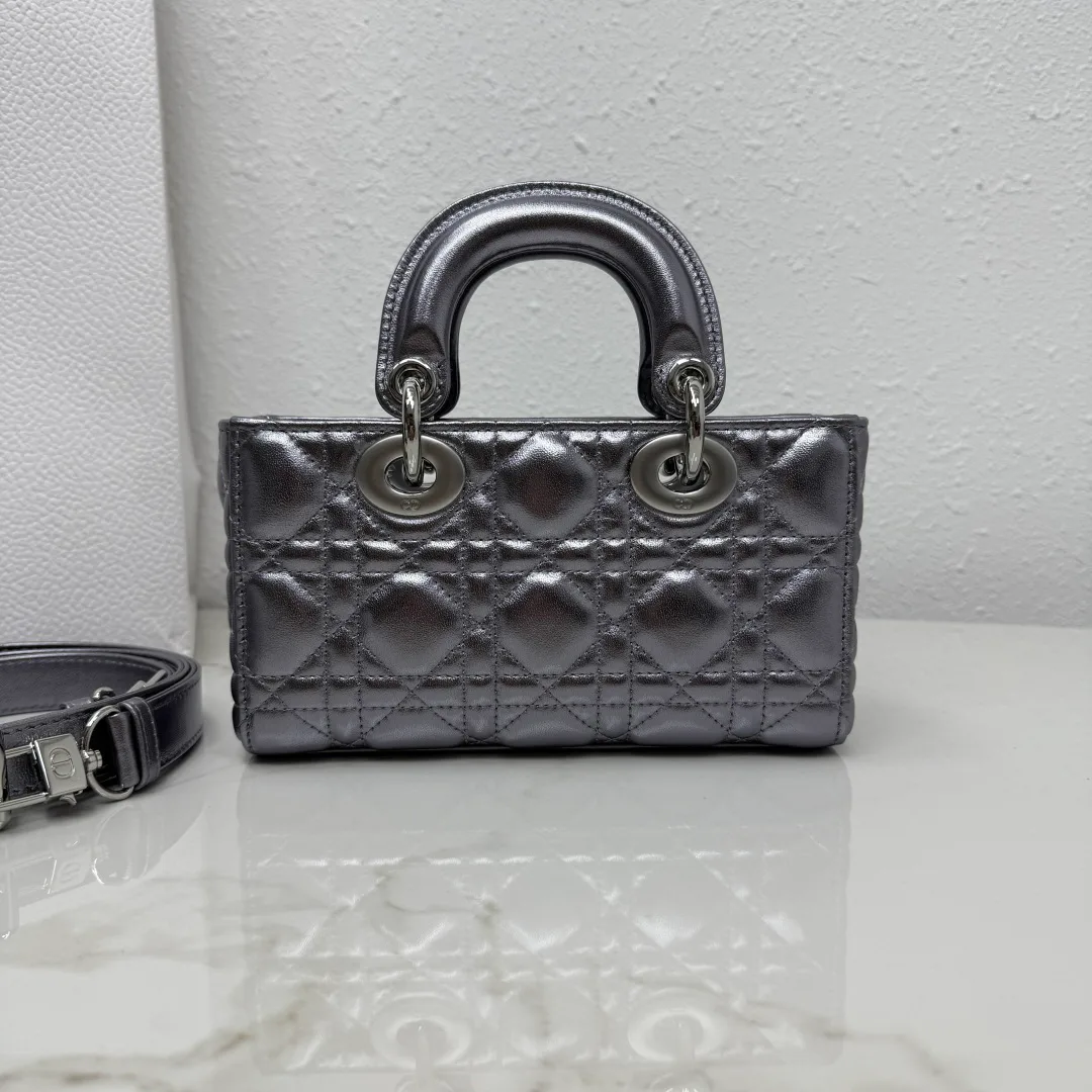 Классические Сумки Женские Christian Dior 18116437