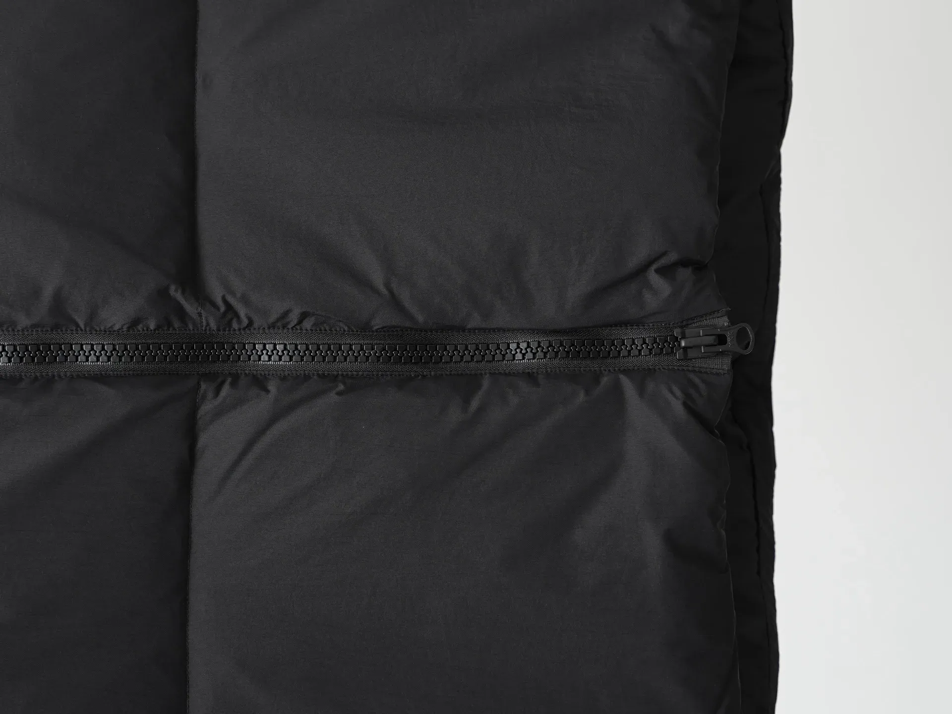 Куртки И Пуховики Мужские Canada Goose 1536070