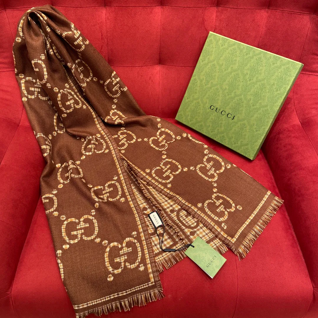 Шарфы Gucci 832132