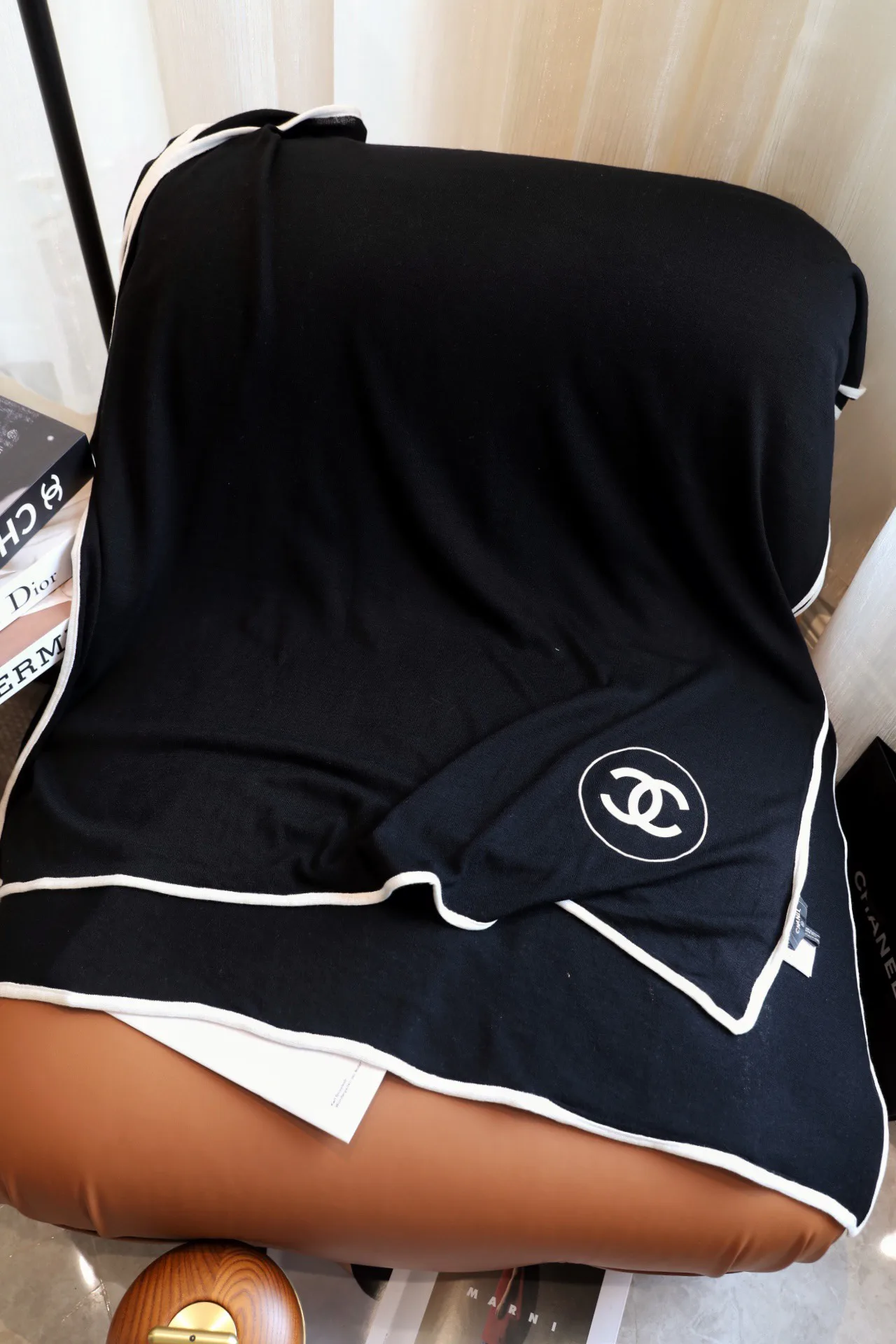 Шарфы Chanel 13478495