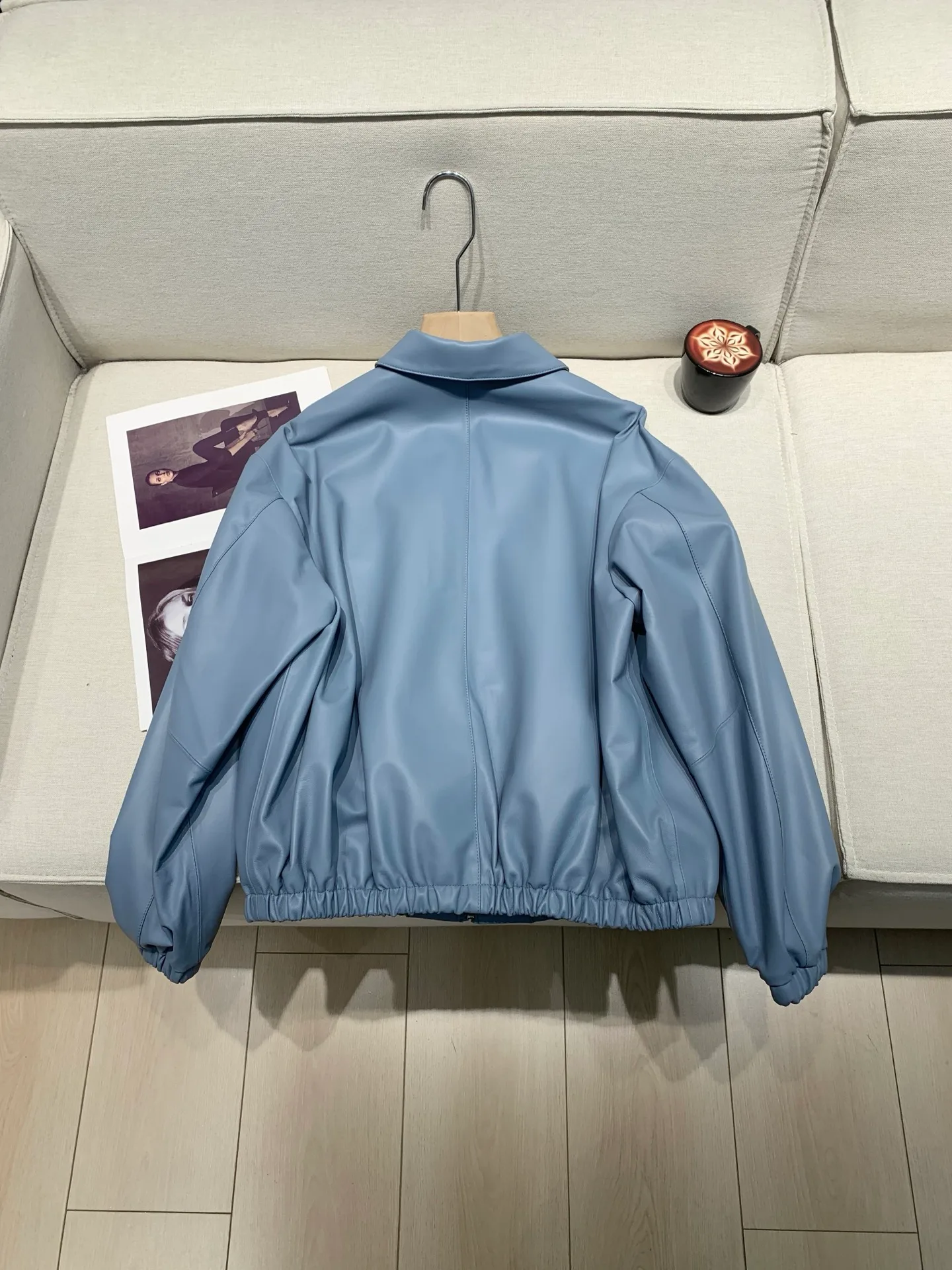 Кожаные Куртки И Дублёнки Женские Prada 5774620