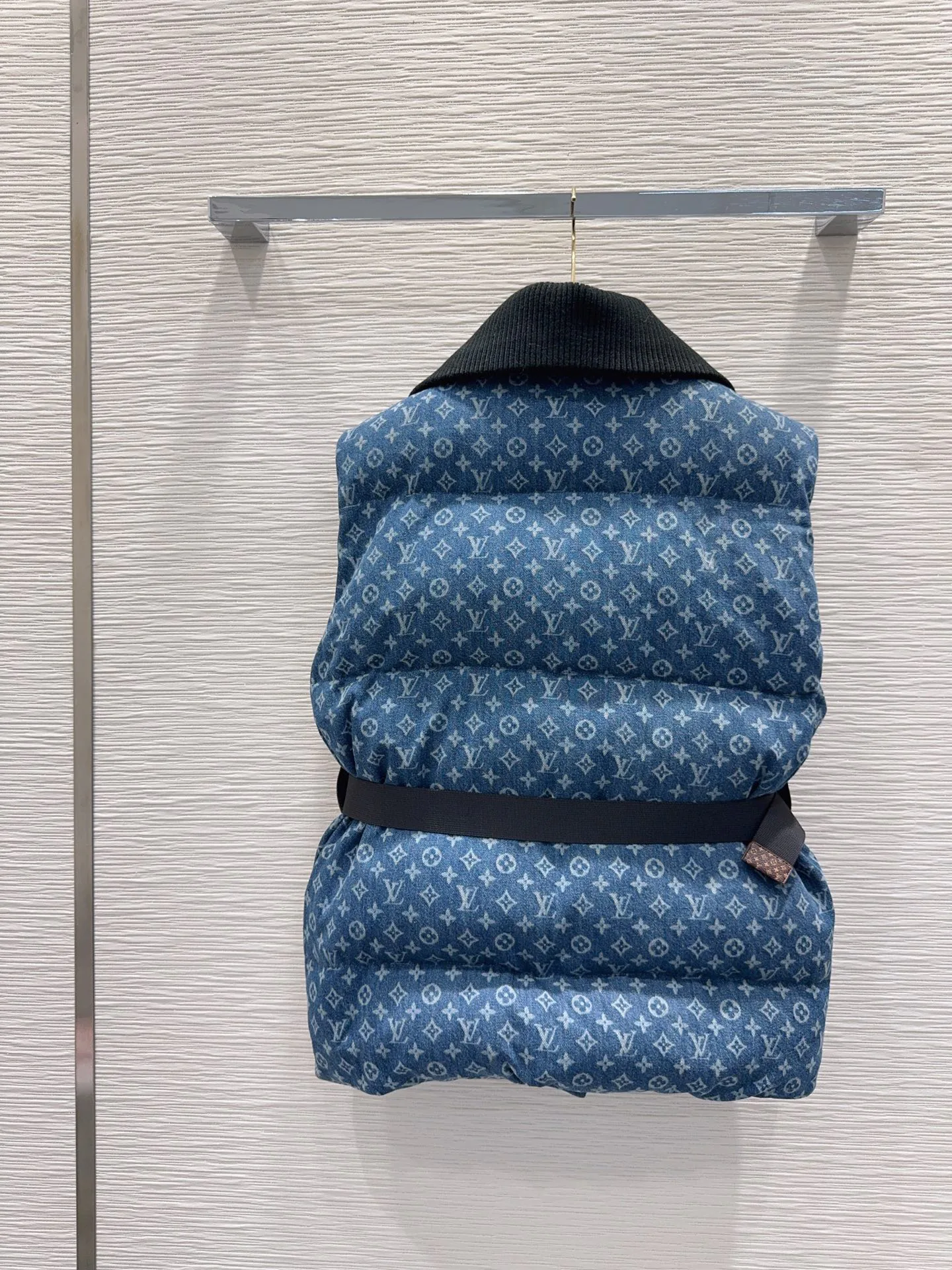 Жилеты Женские Louis Vuitton 1396302