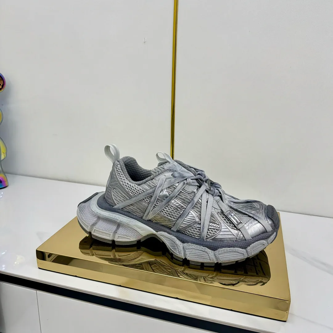 Кроссовки Женские Balenciaga 11165633
