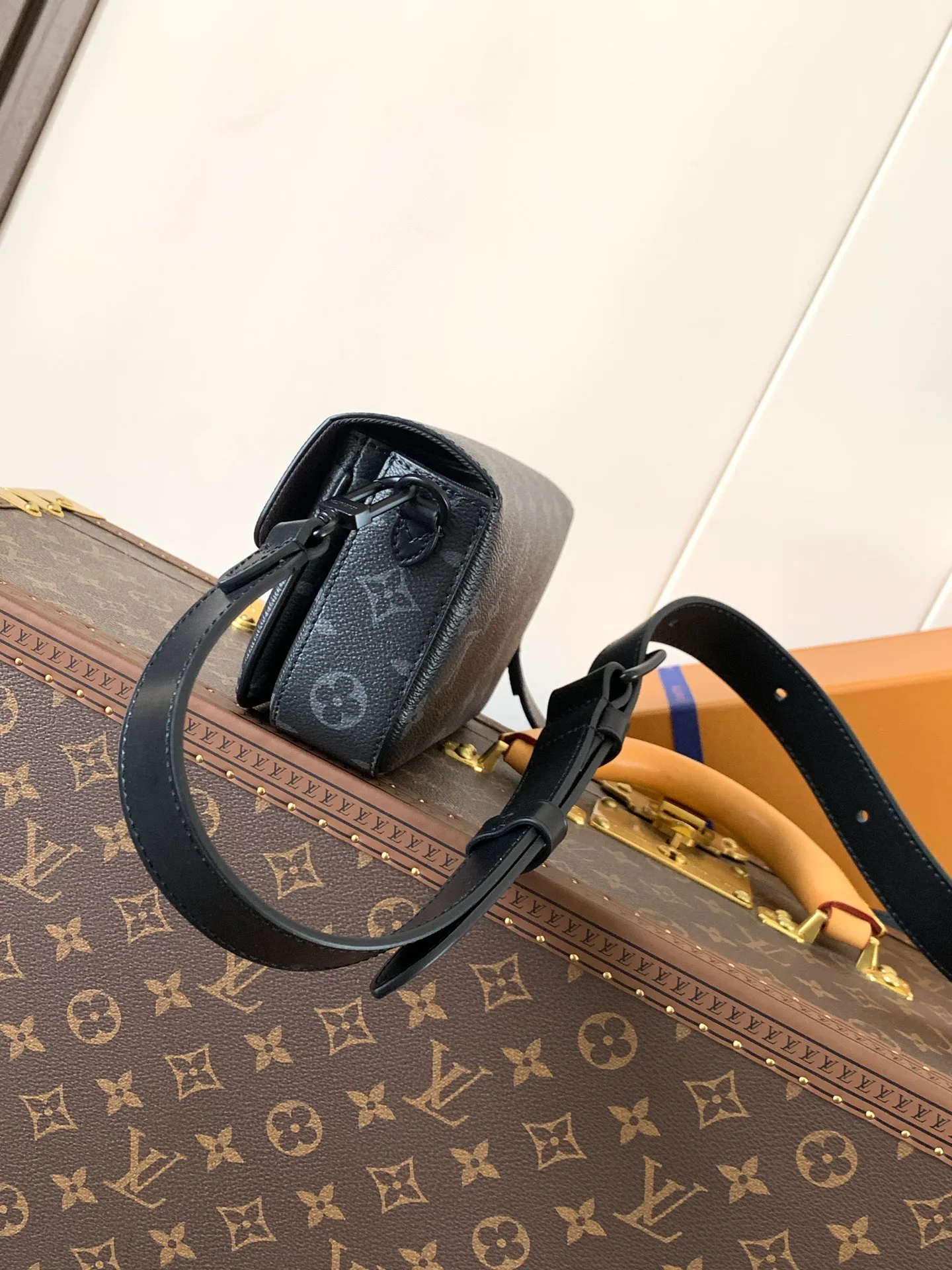 Сумки На Ремне Женские Louis Vuitton 546393