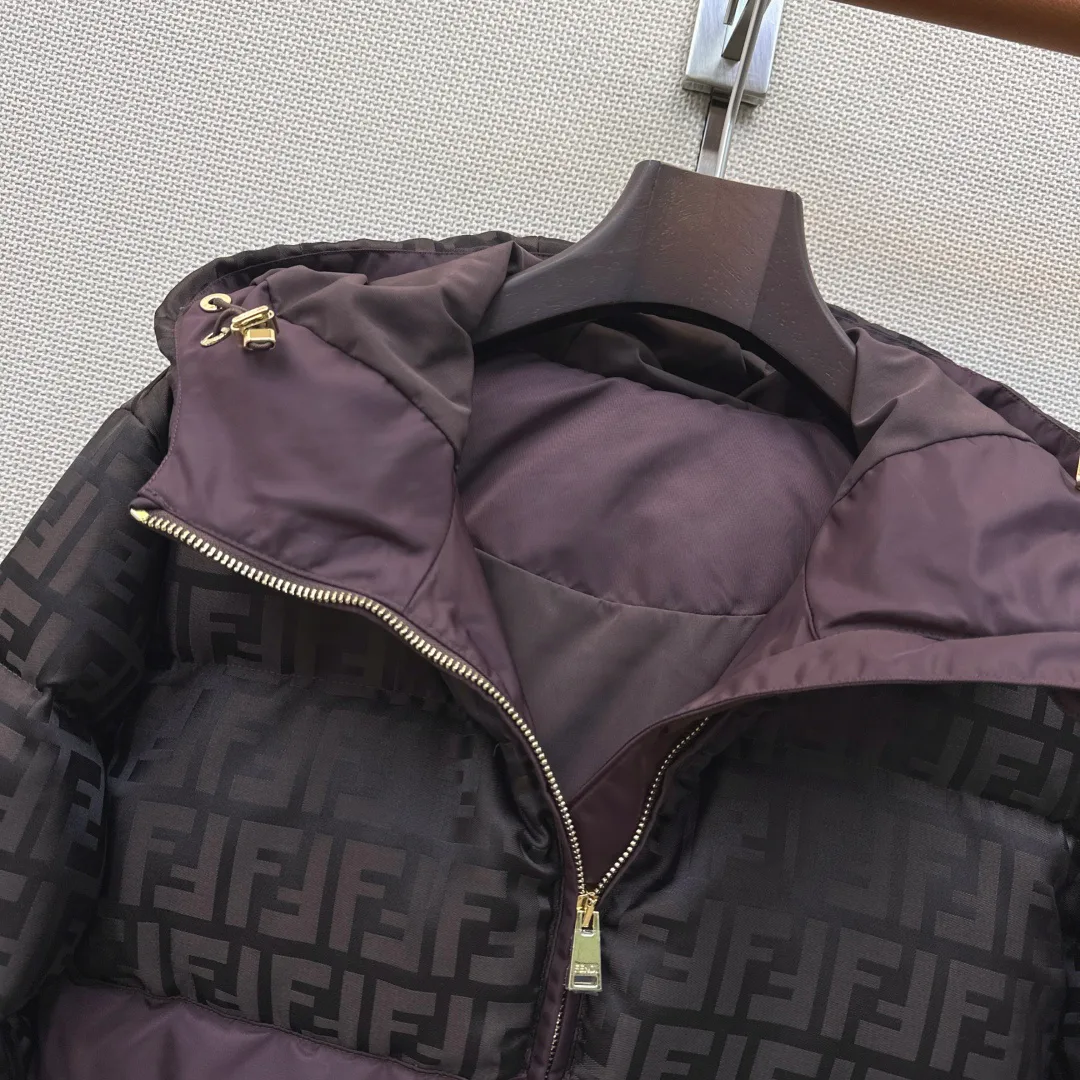 Куртки И Пуховики Женские Fendi 18279065