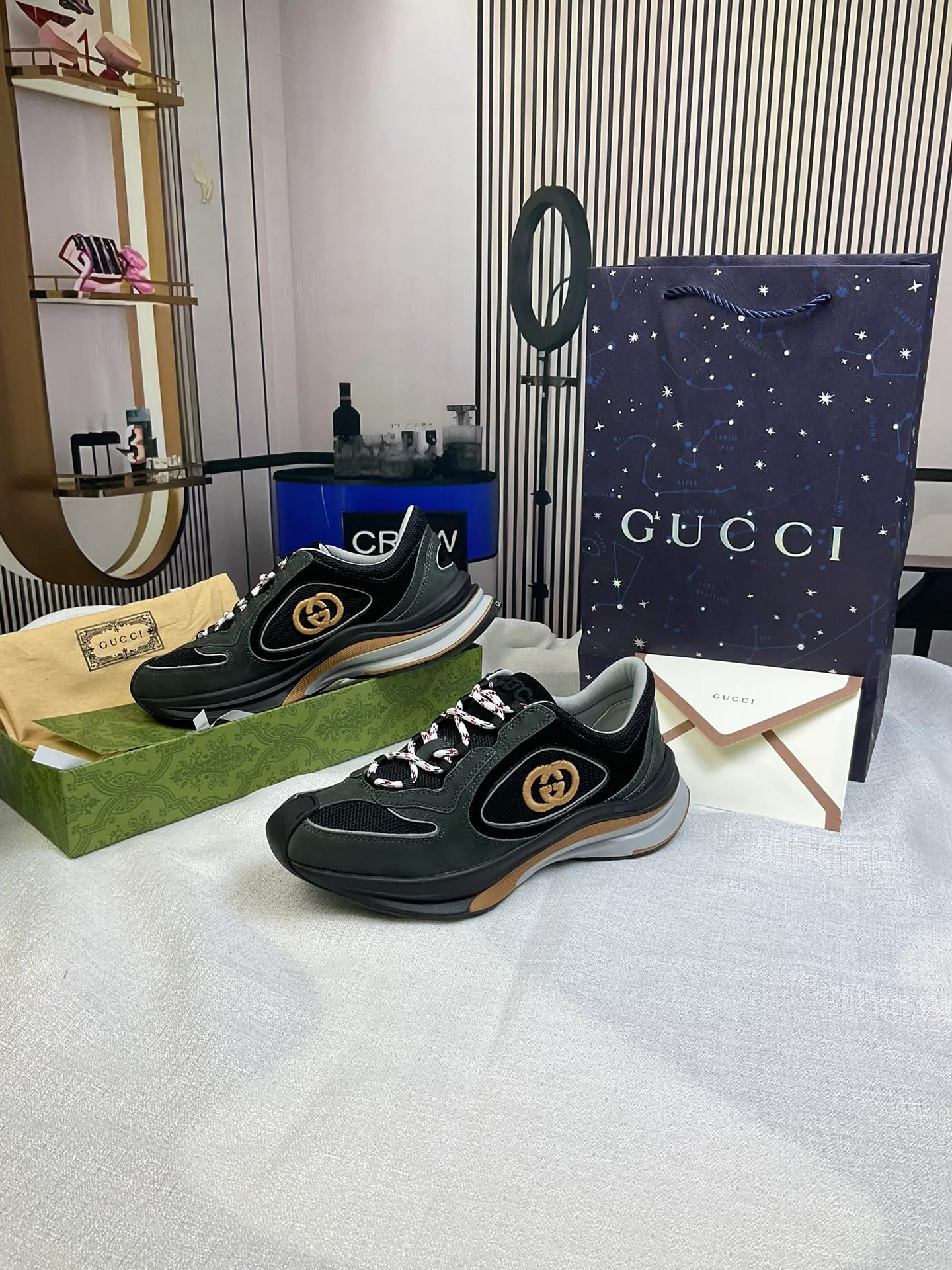 Кроссовки Женские Gucci 5120056