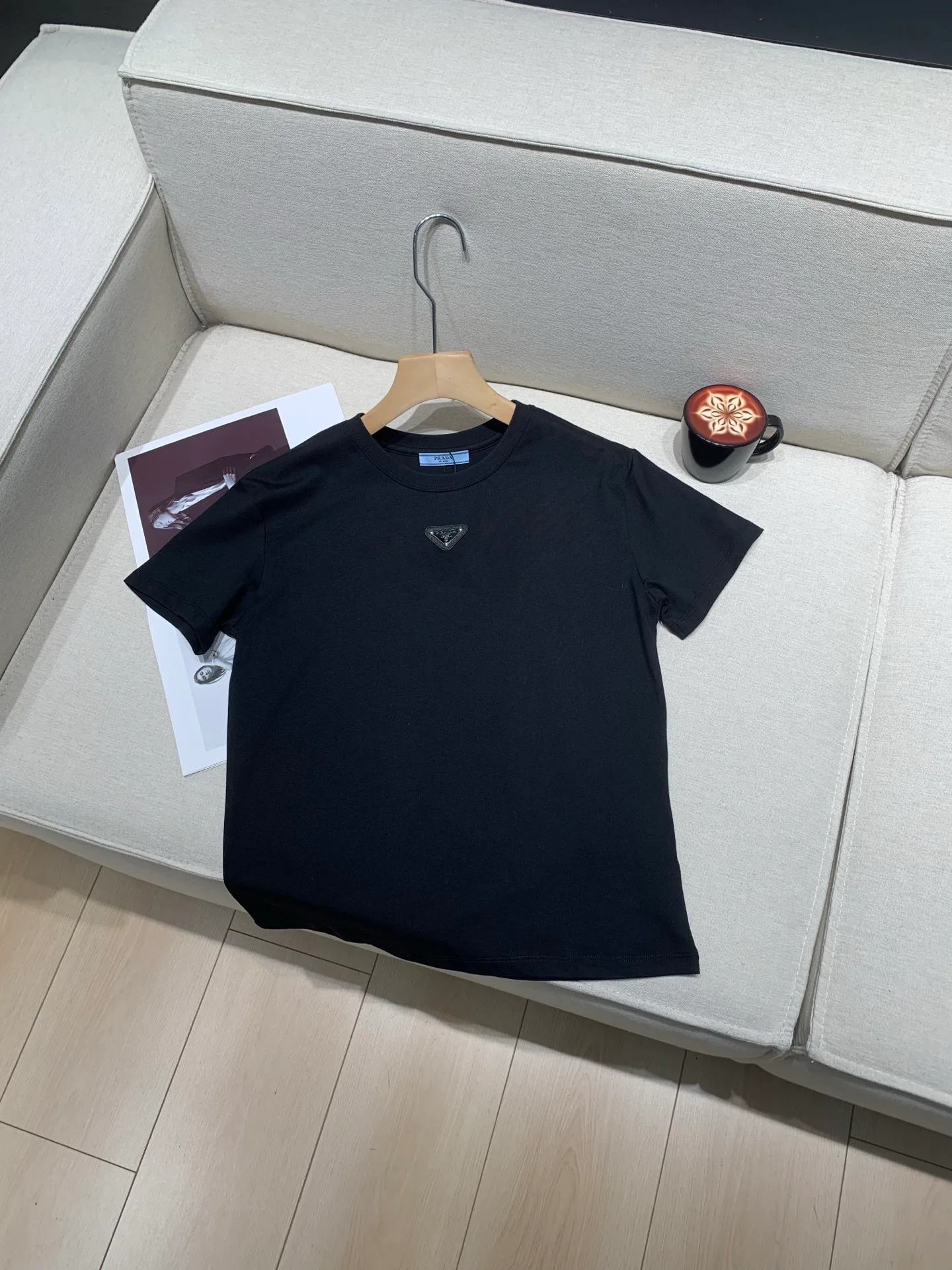 Футболки Женские Prada 6213927