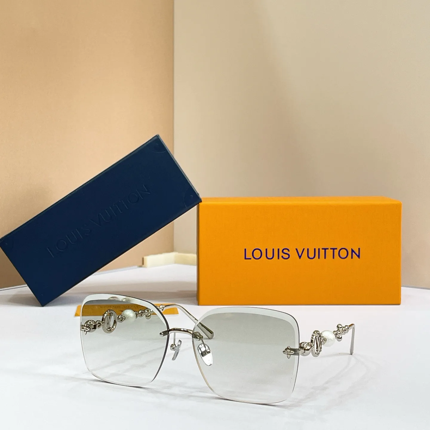Очки Louis Vuitton 17495901