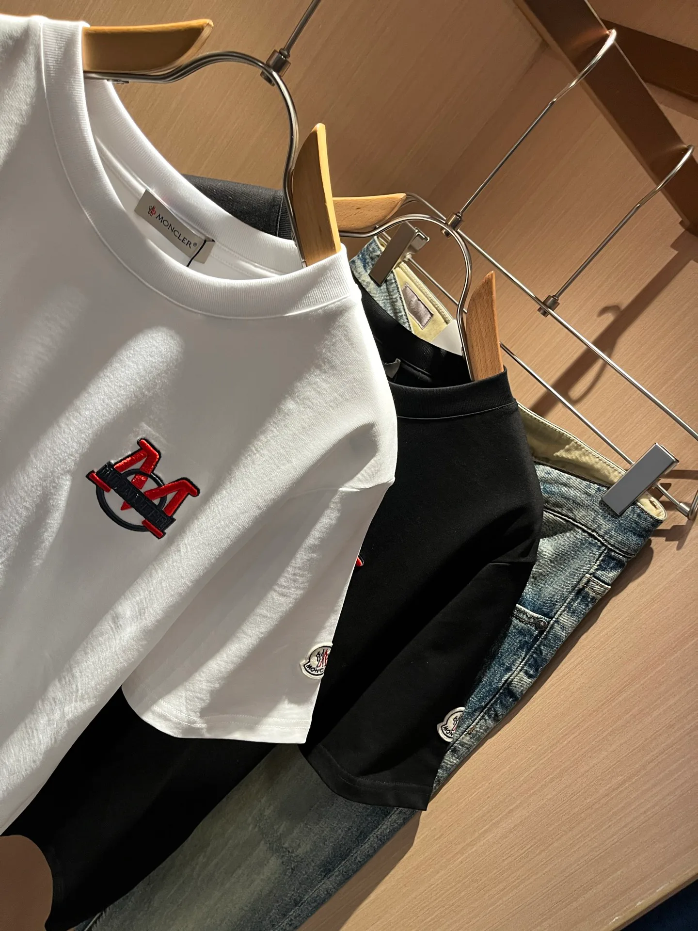 Футболки Женские Moncler 10242316