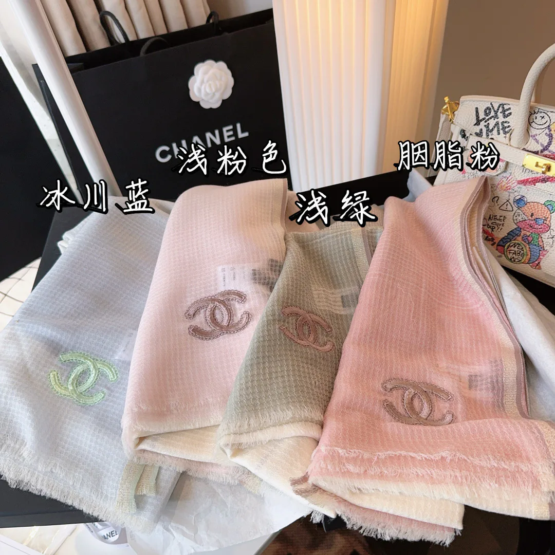 Шарфы Chanel 18627104