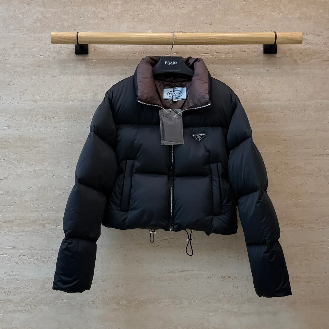 Куртки И Пуховики Женские Prada 18983612