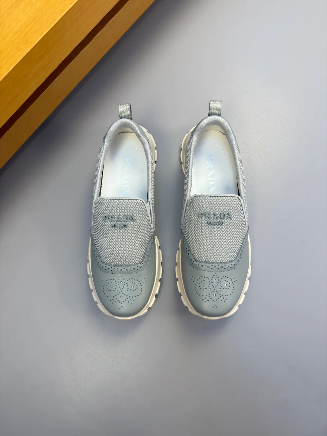 Кроссовки Мужские Prada 17368533