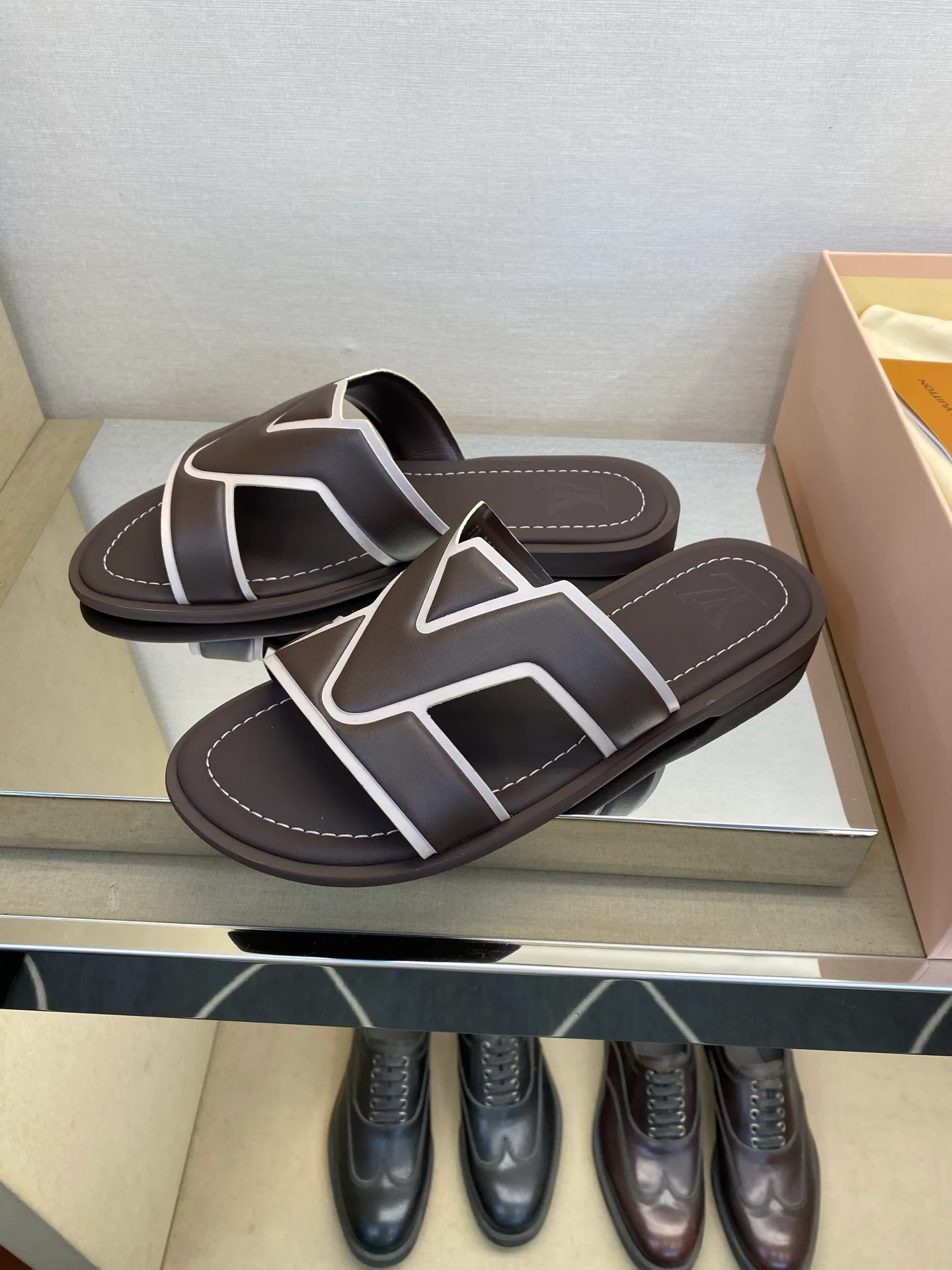 Шлепанцы Мужские Louis Vuitton 13080178