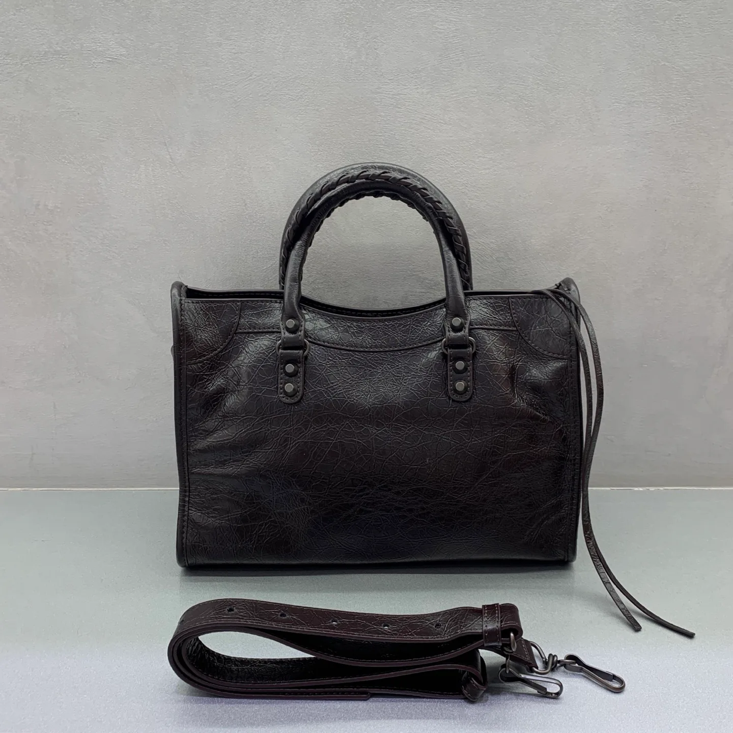 Классические Сумки Женские Balenciaga 18136155
