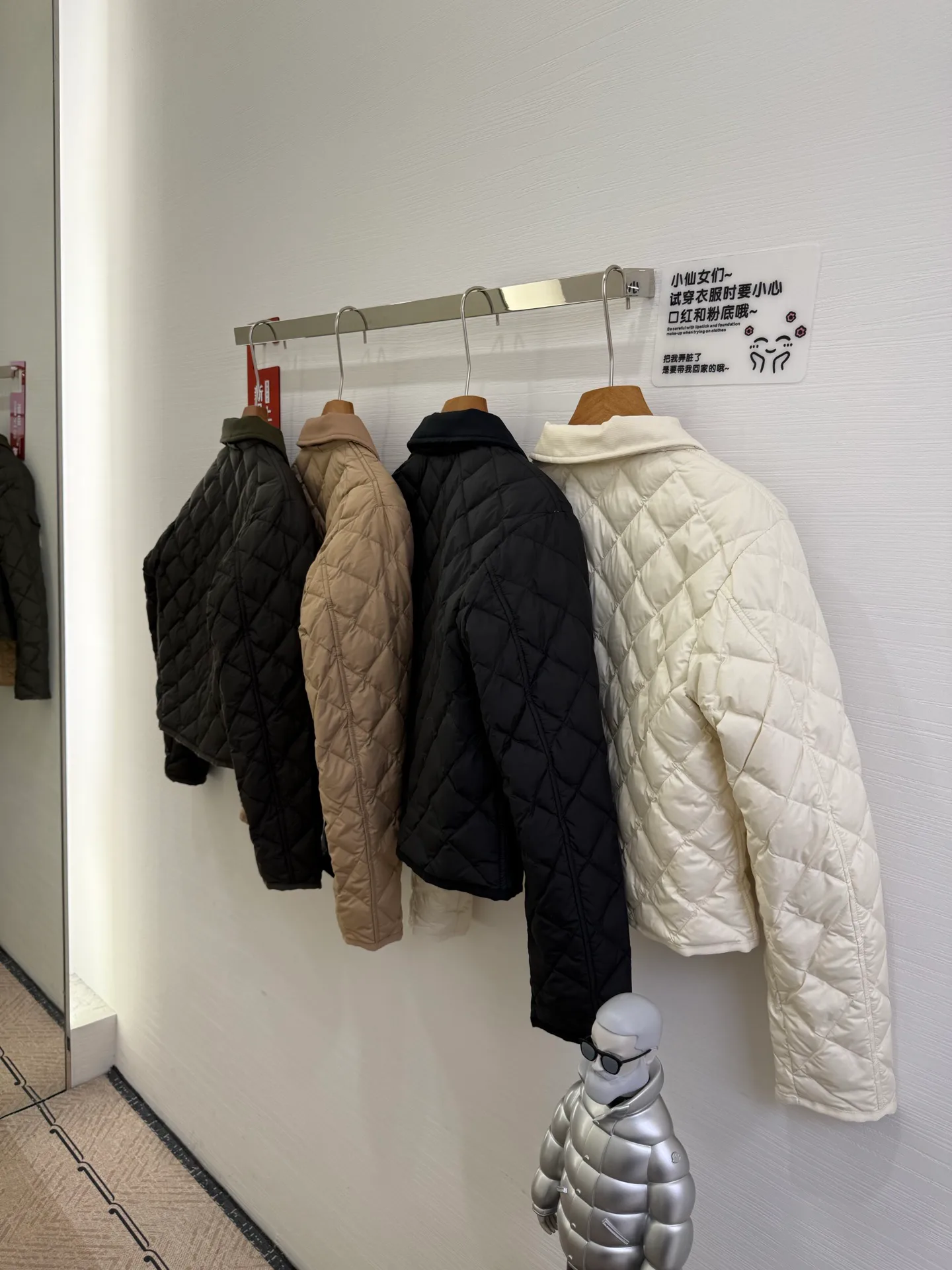 Куртки И Пуховики Женские Moncler 17918903