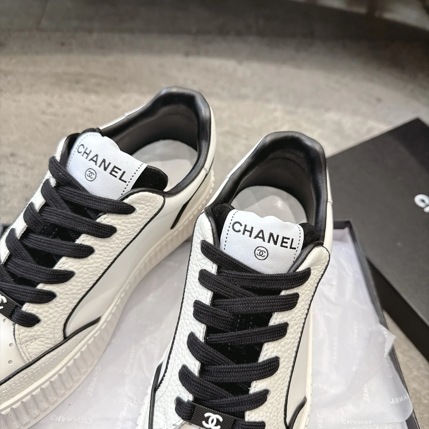 Кроссовки Женские Chanel 17933401