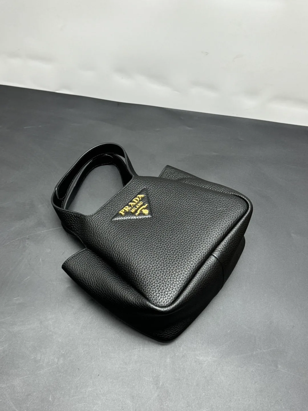 Классические Сумки Женские Prada 11034190