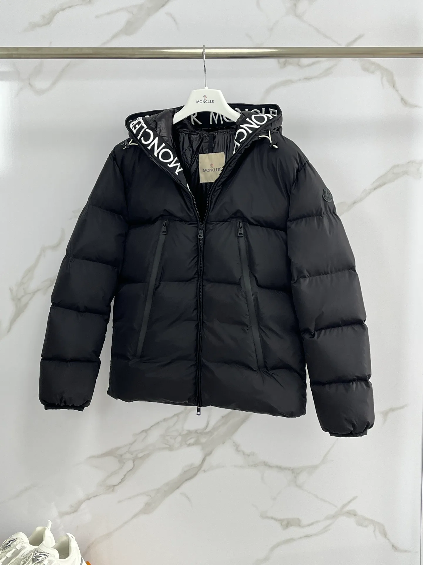 Куртки И Пуховики Женские Moncler 18794535