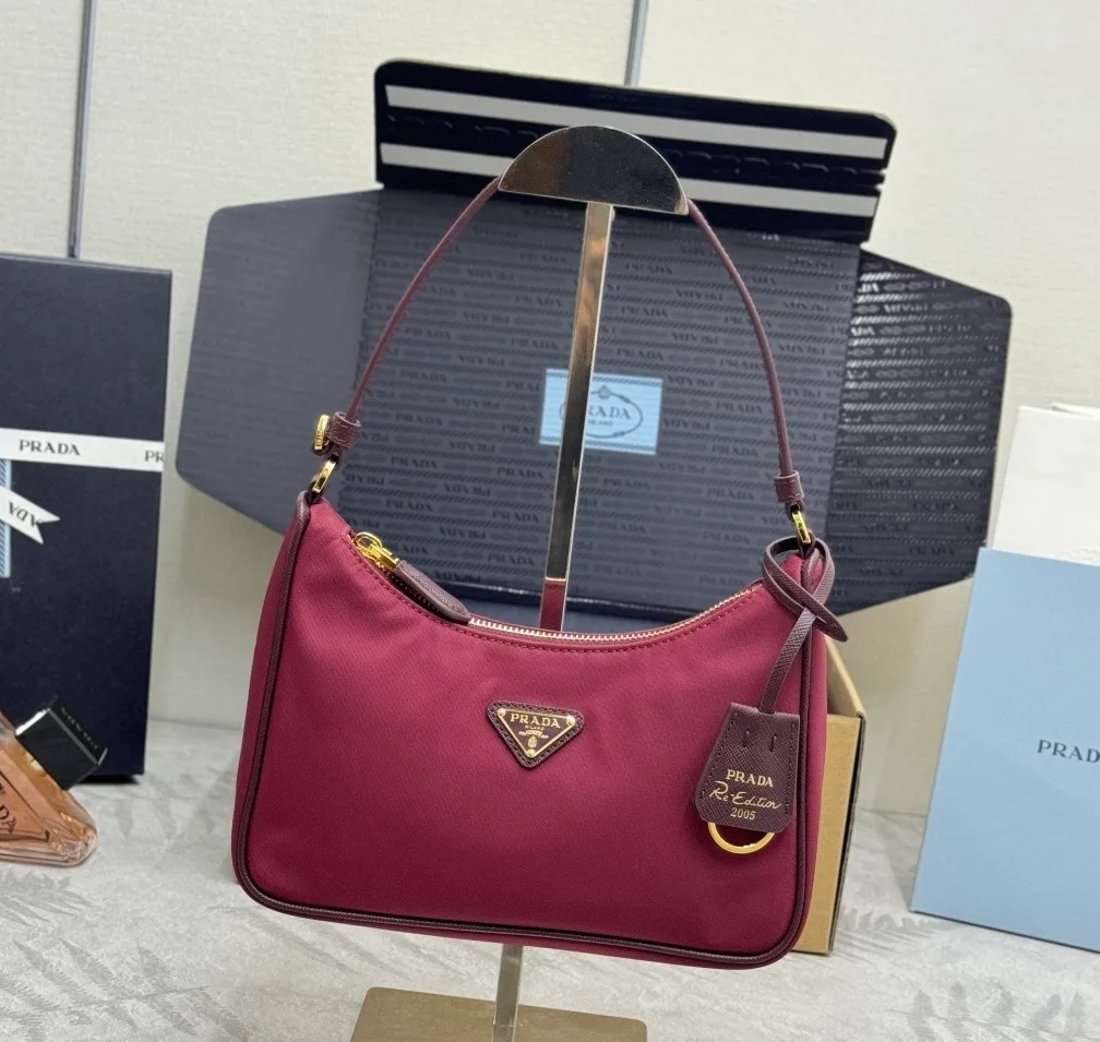 Сумки На Ремне Женские Prada 11682022