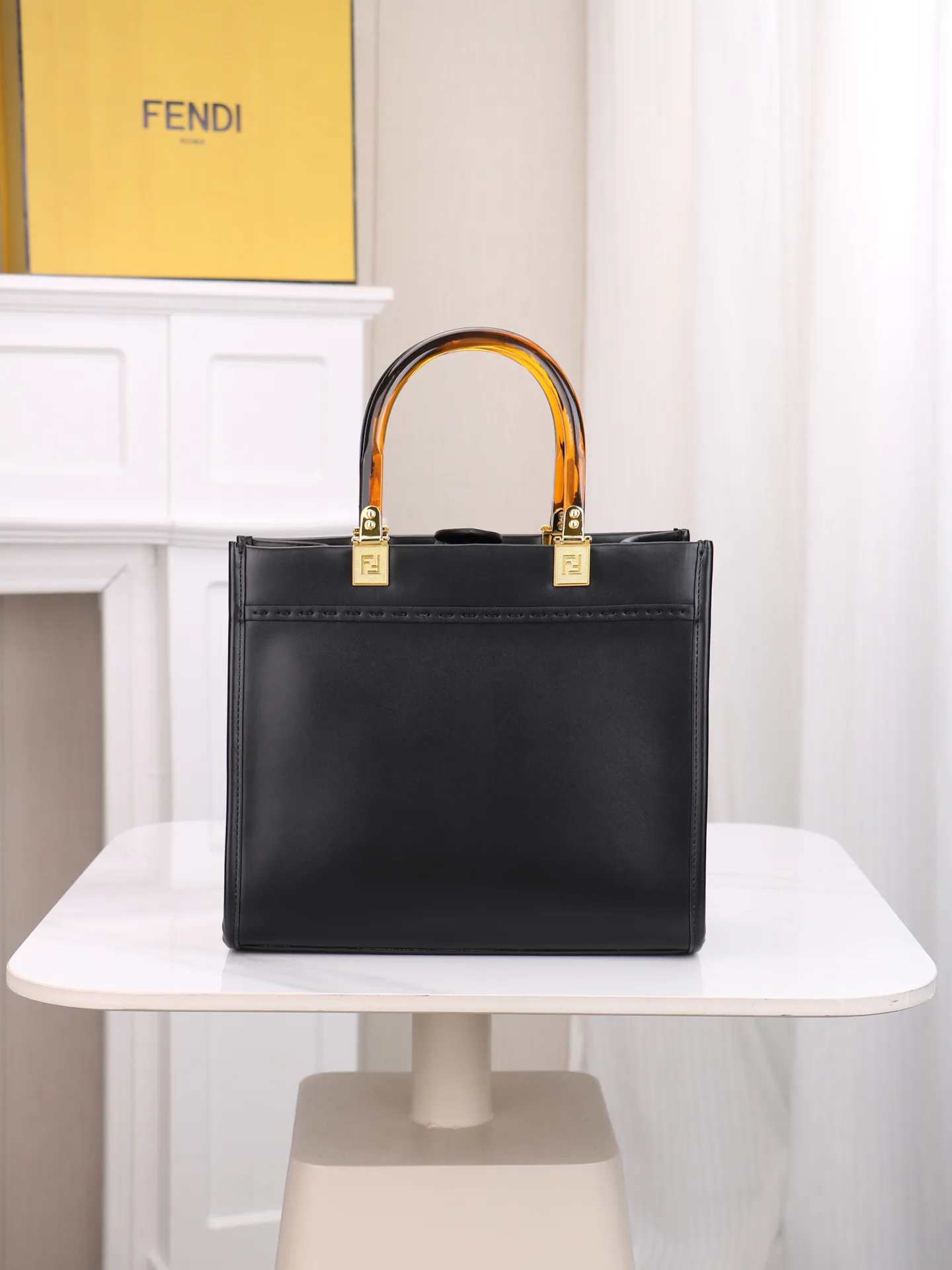 Классические Сумки Женские Fendi 18005129