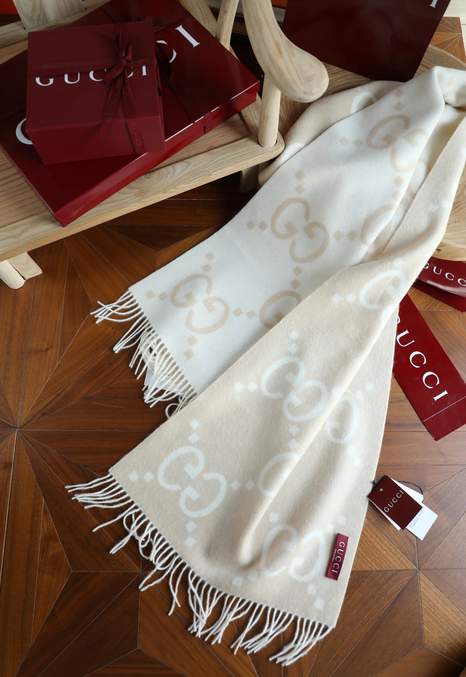 Шарфы Gucci 240513