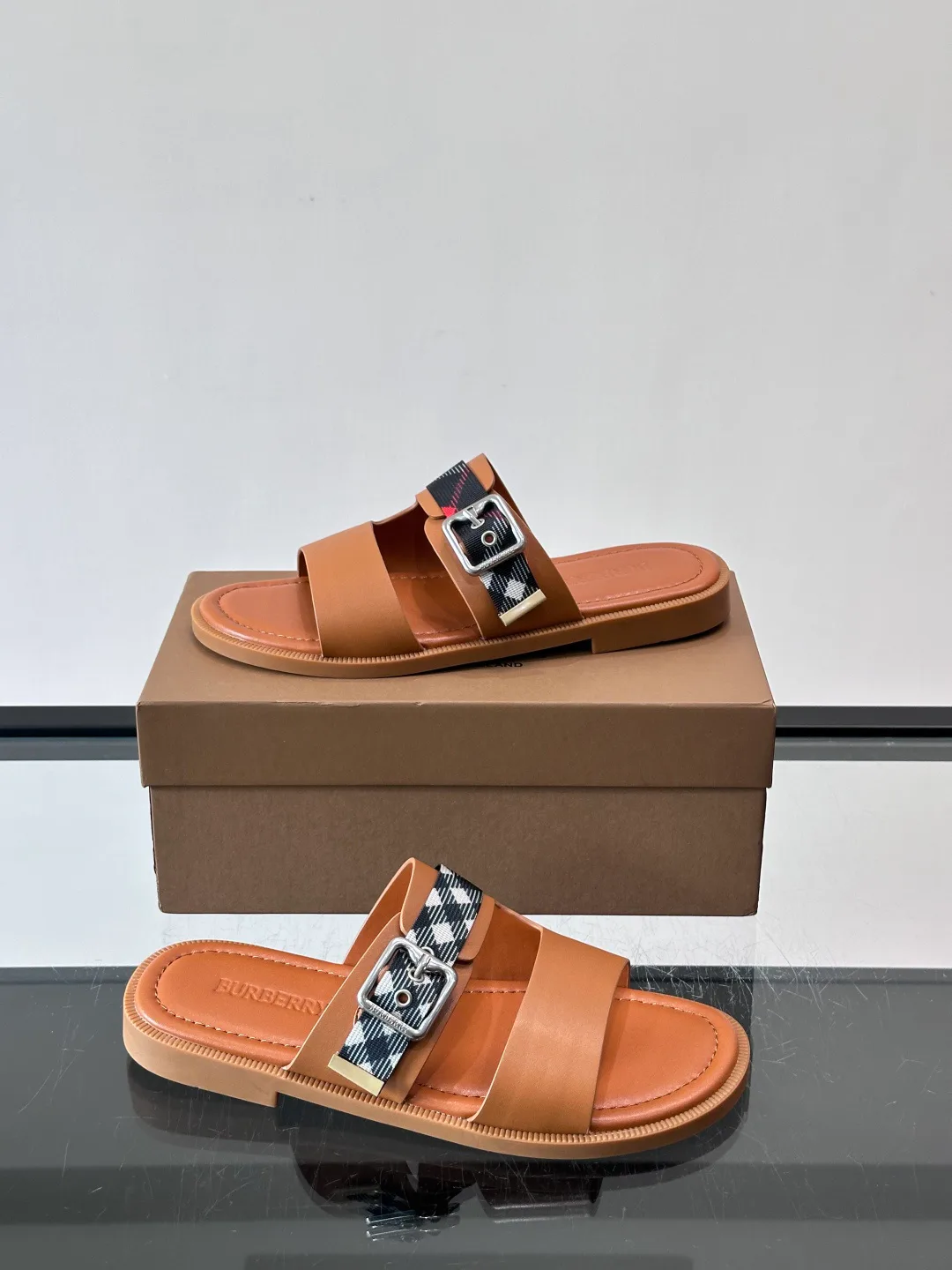 Сандалии Мужские Burberry 13480046