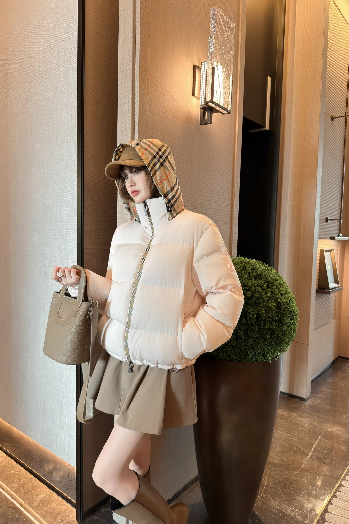 Куртки И Пуховики Женские Burberry 624524