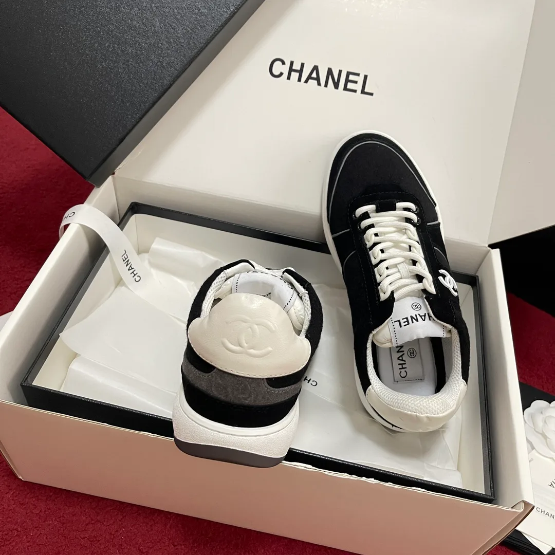 Кроссовки Женские Chanel 18195103