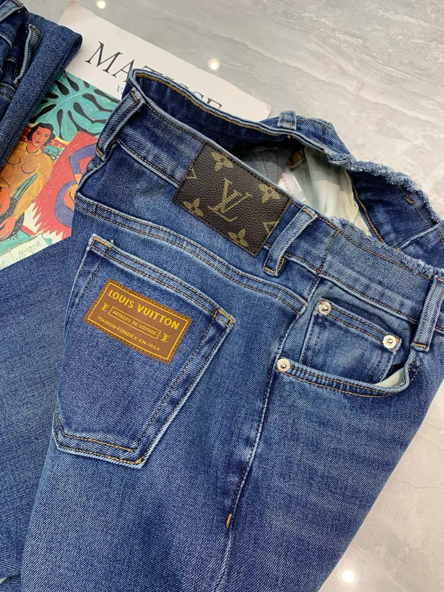 Джинсы Женские Louis Vuitton 17988411