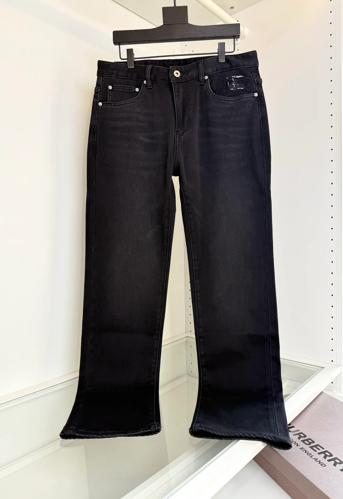 Джинсы Мужские Burberry 18566981