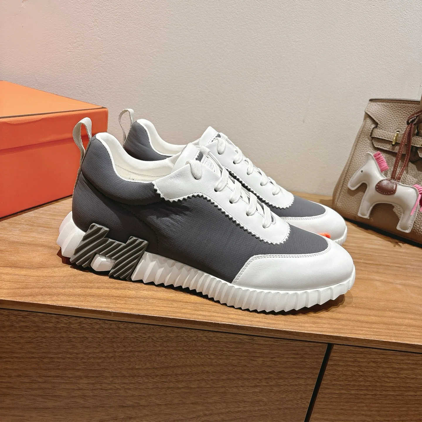 Кроссовки Женские Hermes 9915129