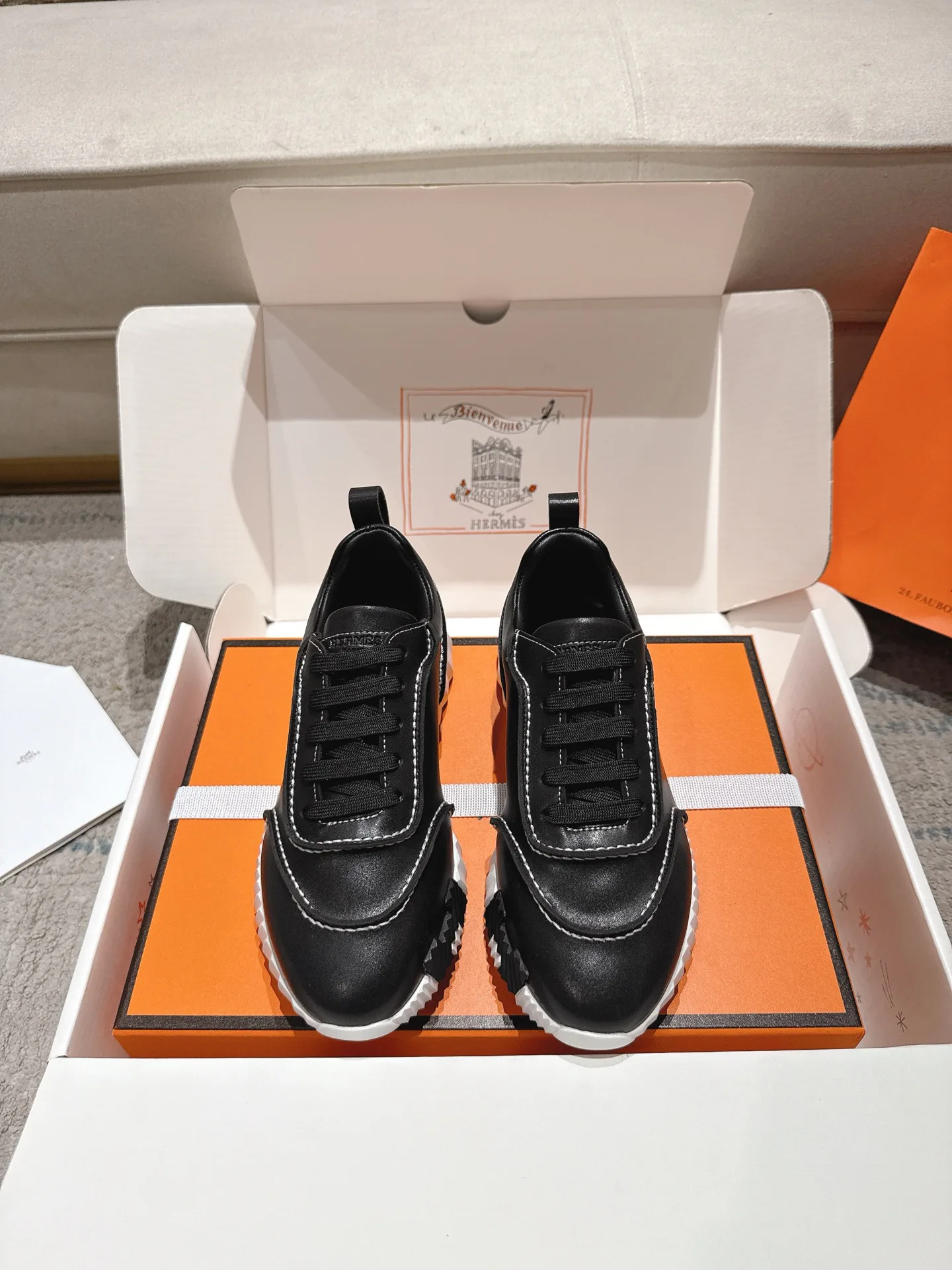 Кроссовки Женские Hermes 17467527