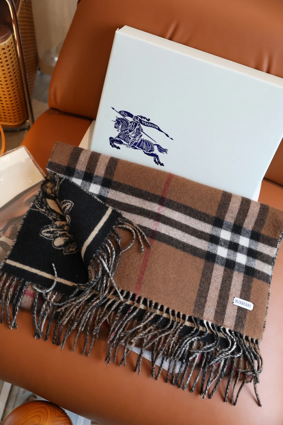 Шарфы Burberry 5049045