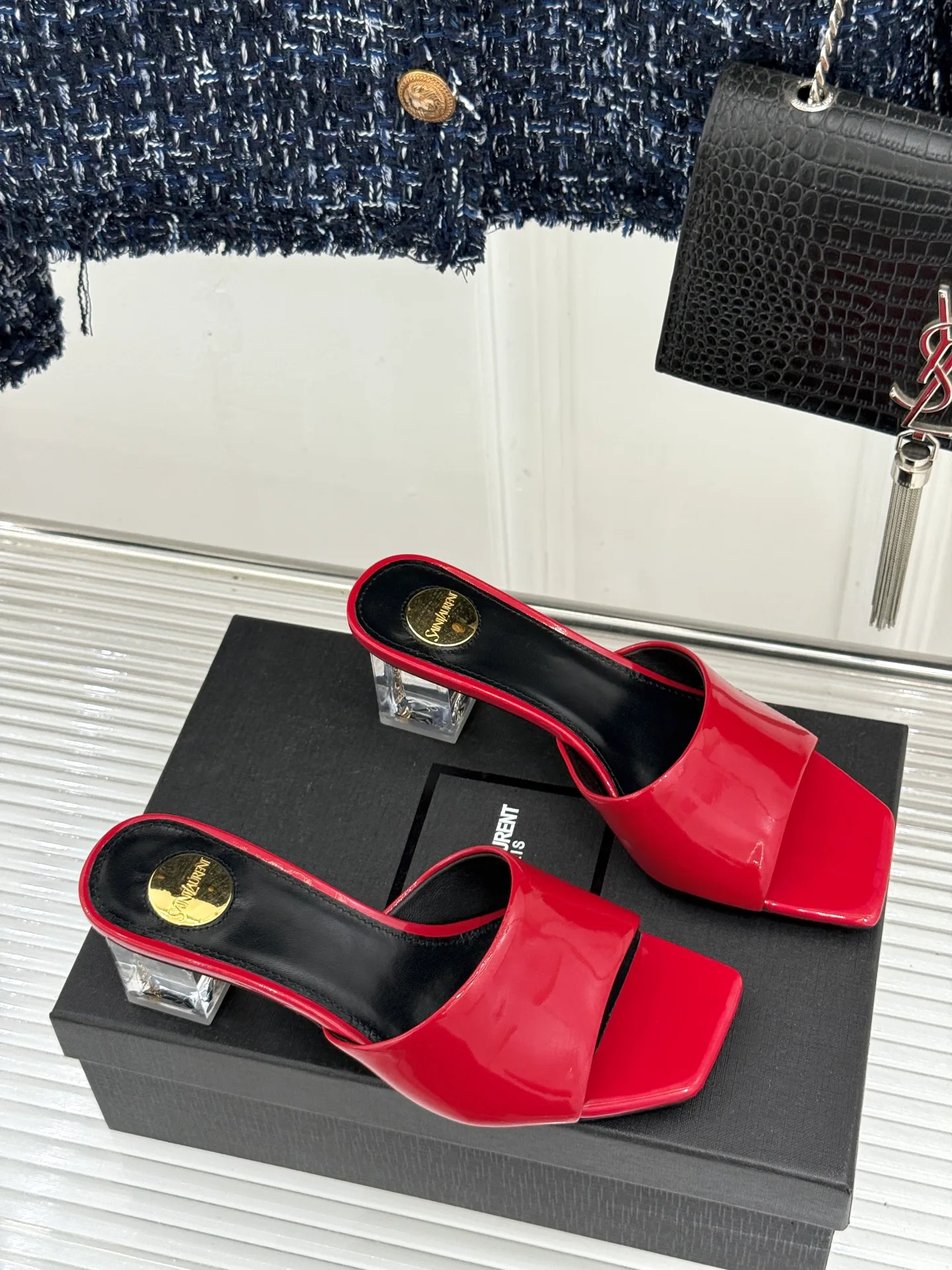 Босоножки Женские Saint Laurent 17024875