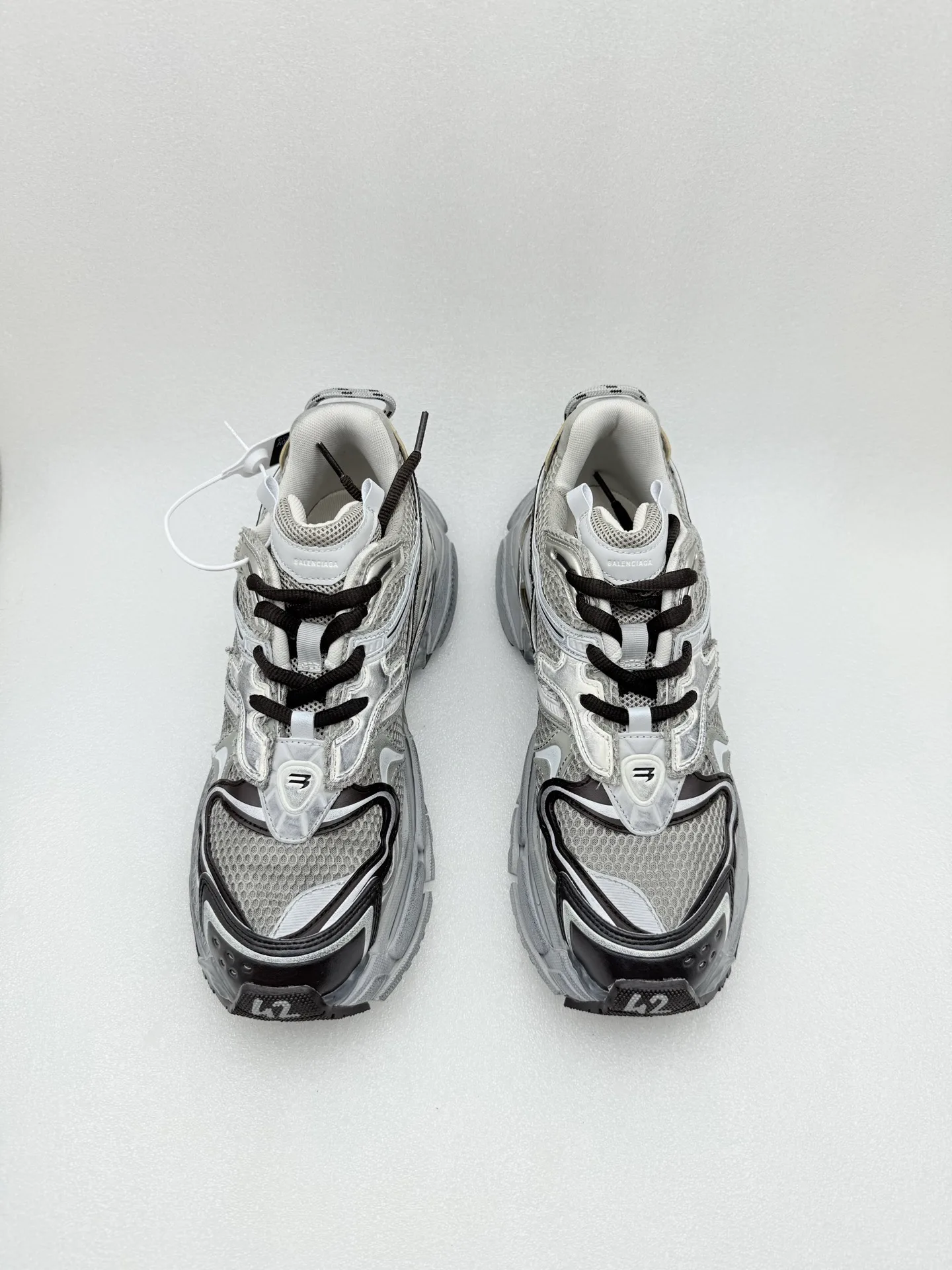 Кроссовки Женские Balenciaga 18589194